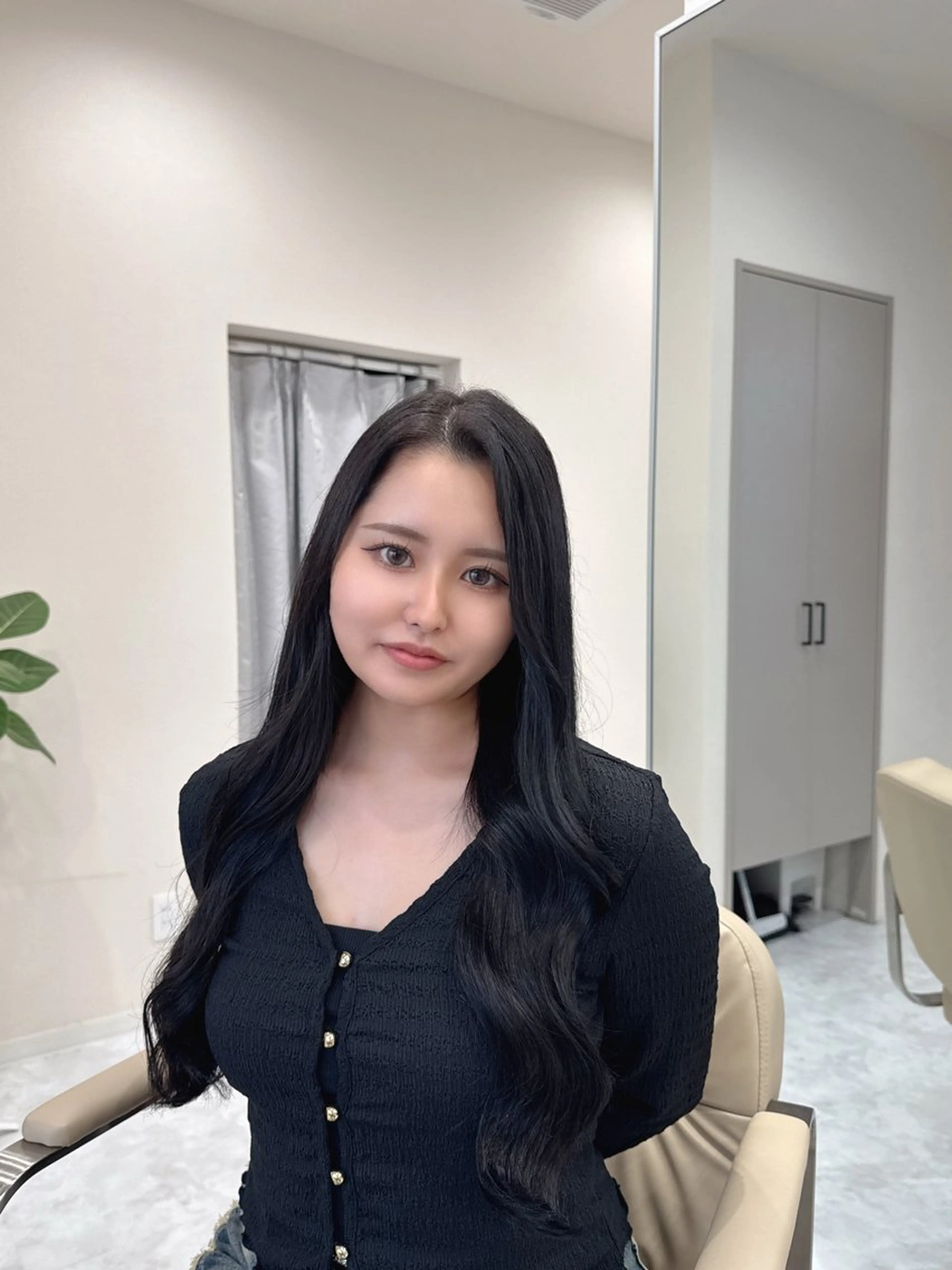 ロング カット ヘアカラー 森 千風優のヘアスタイル