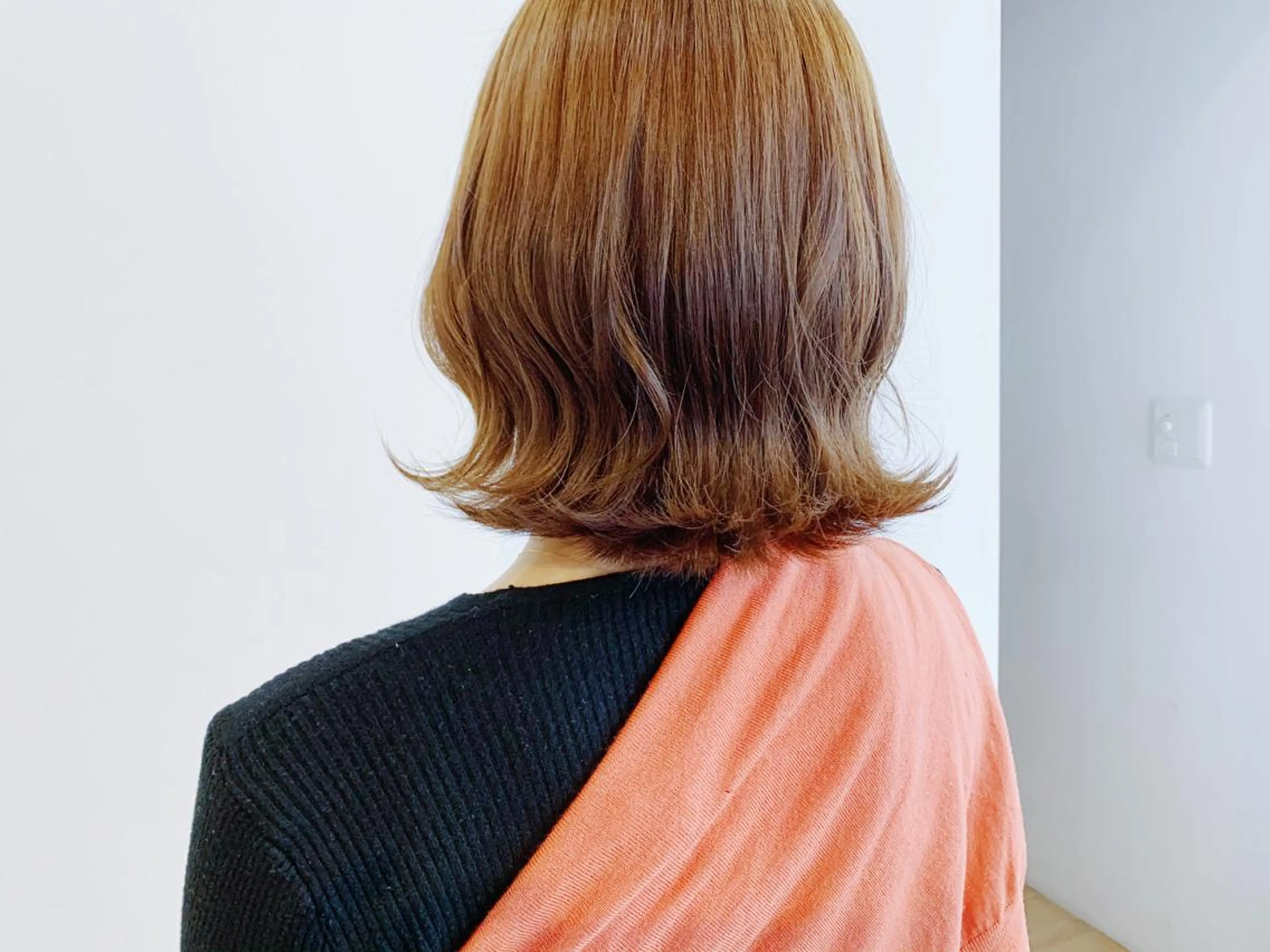 ミディアム カラー タカハシ ハヤトのヘアスタイル