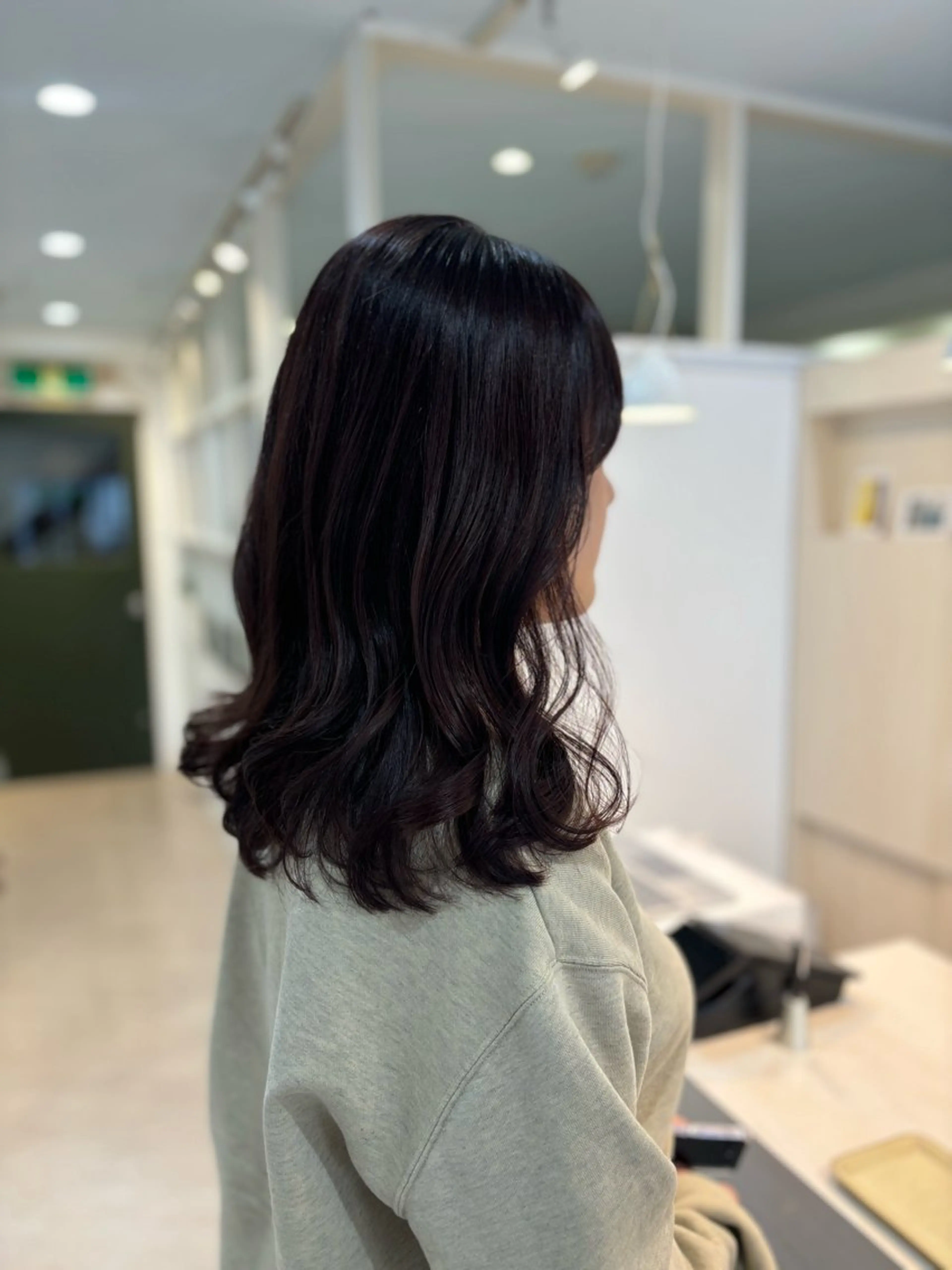 セミロング カラー 韓国風⭐️くびれヘア 🍀高津かえでのヘアスタイル