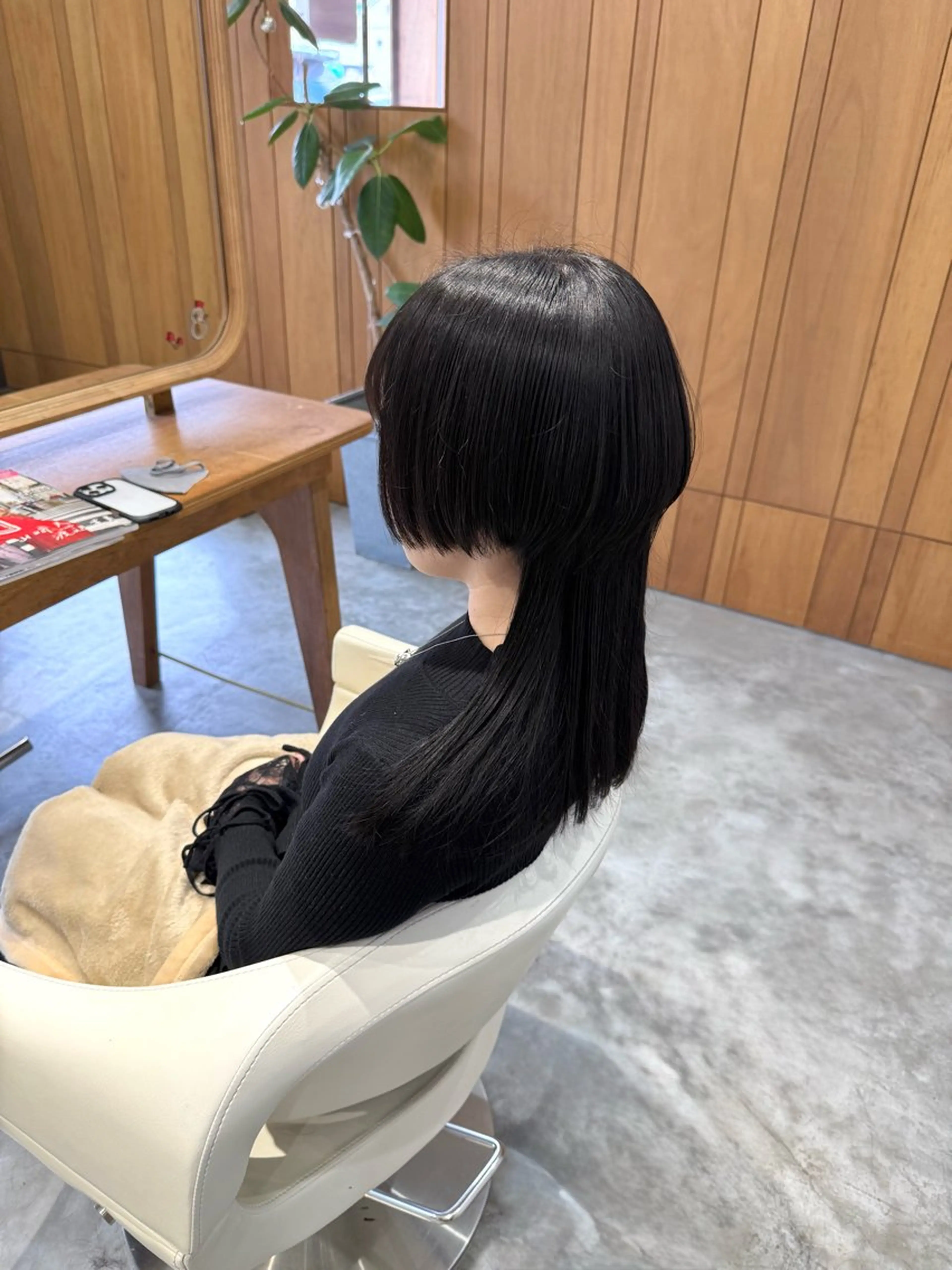 ミディアム ウルフカット WATANABE MISAKIのヘアスタイル