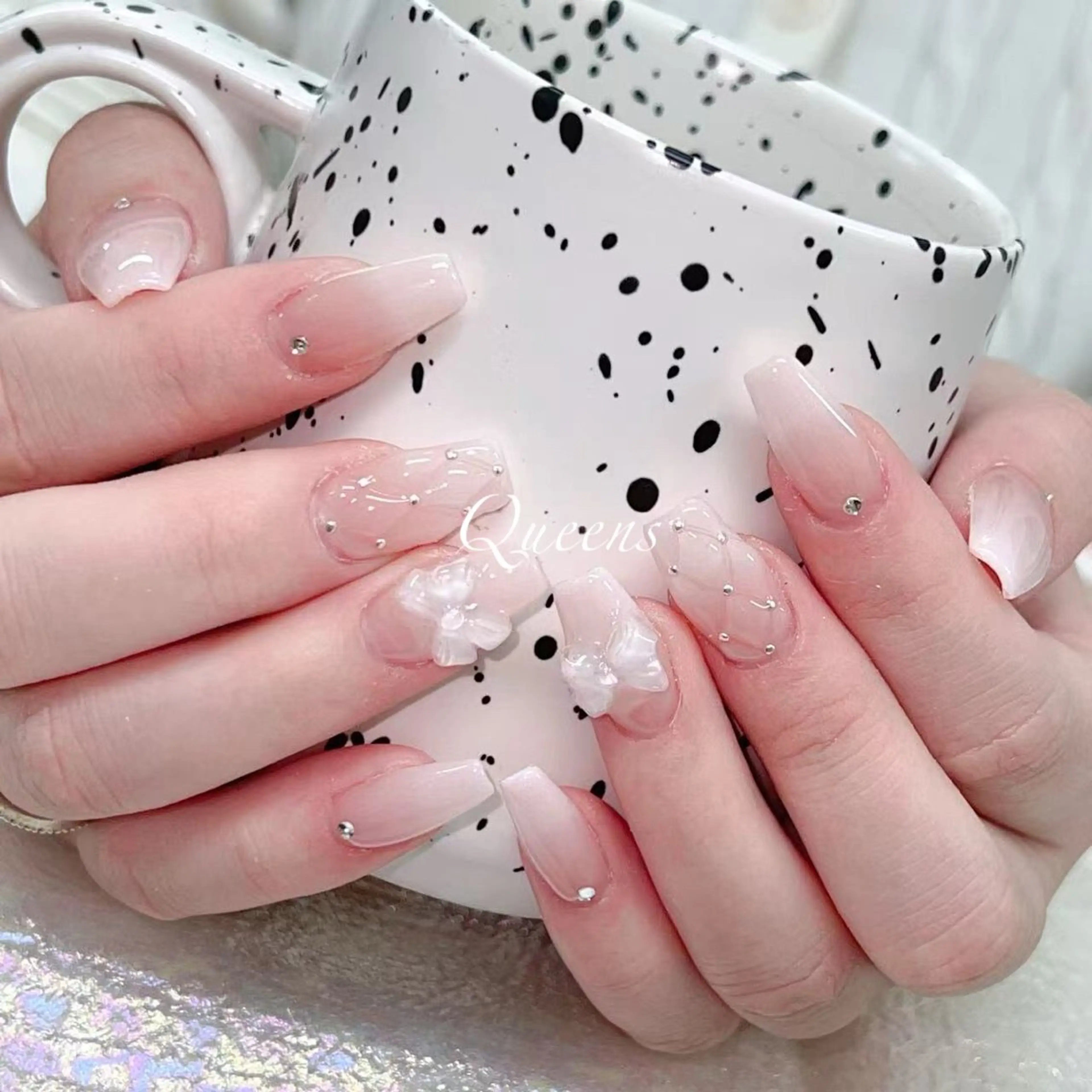 ネイル ハンドネイル Queens ひなのネイルデザイン