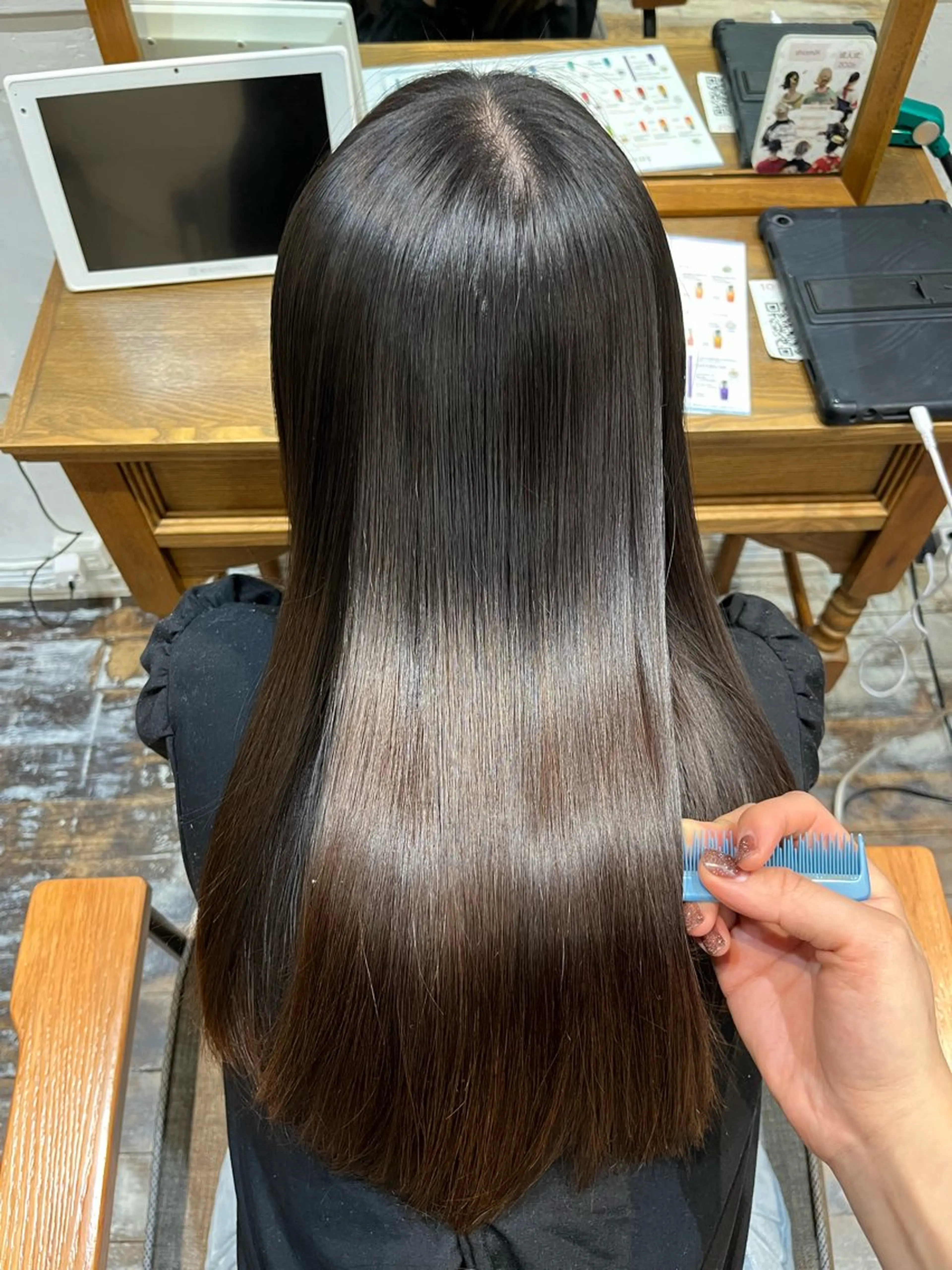 ミディアム 髪質改善 塩津 百華のヘアスタイル