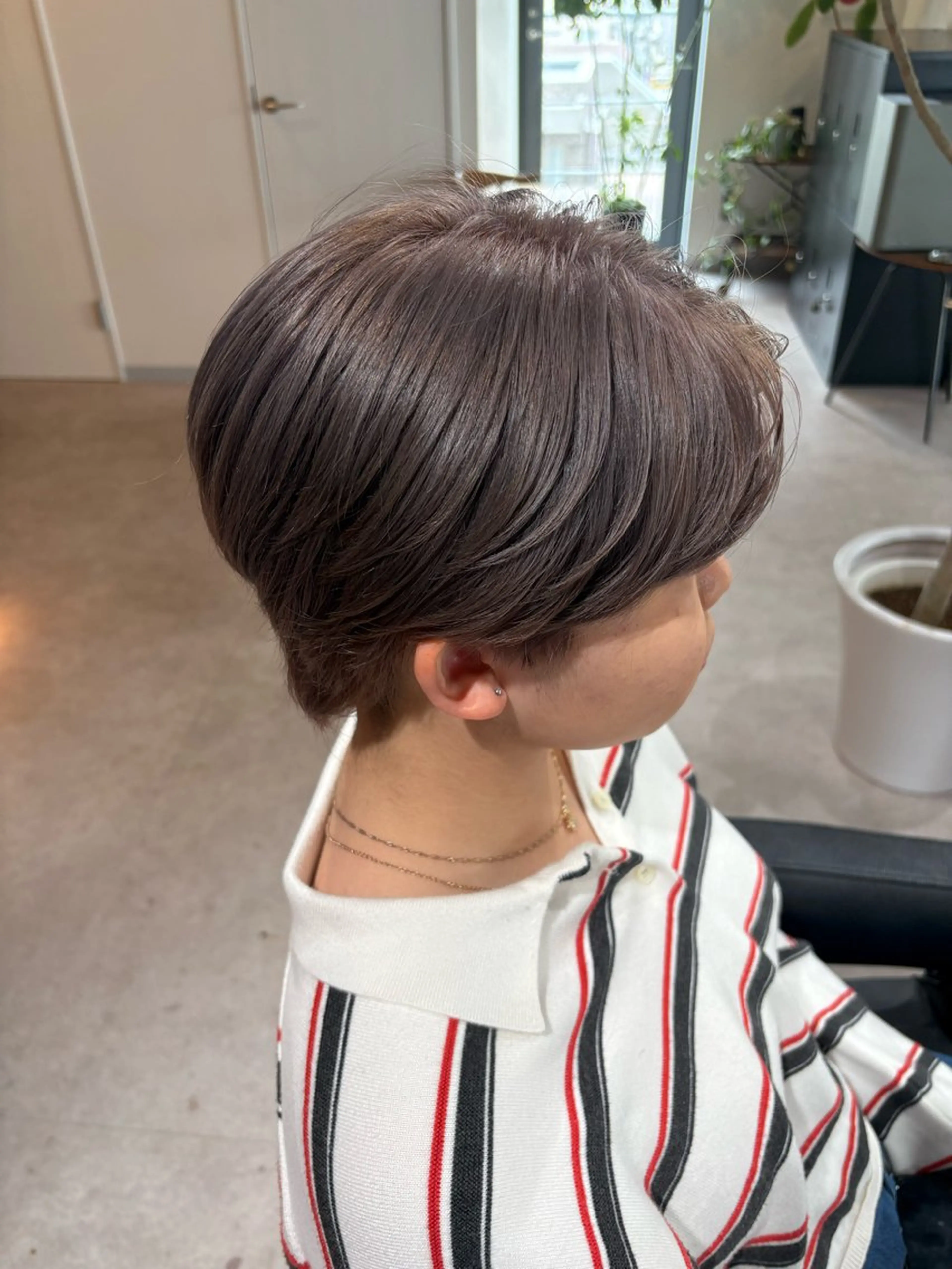 カラー ブリーチ 透明感カラー ヘアカラー aina / n.w.hのヘアスタイル