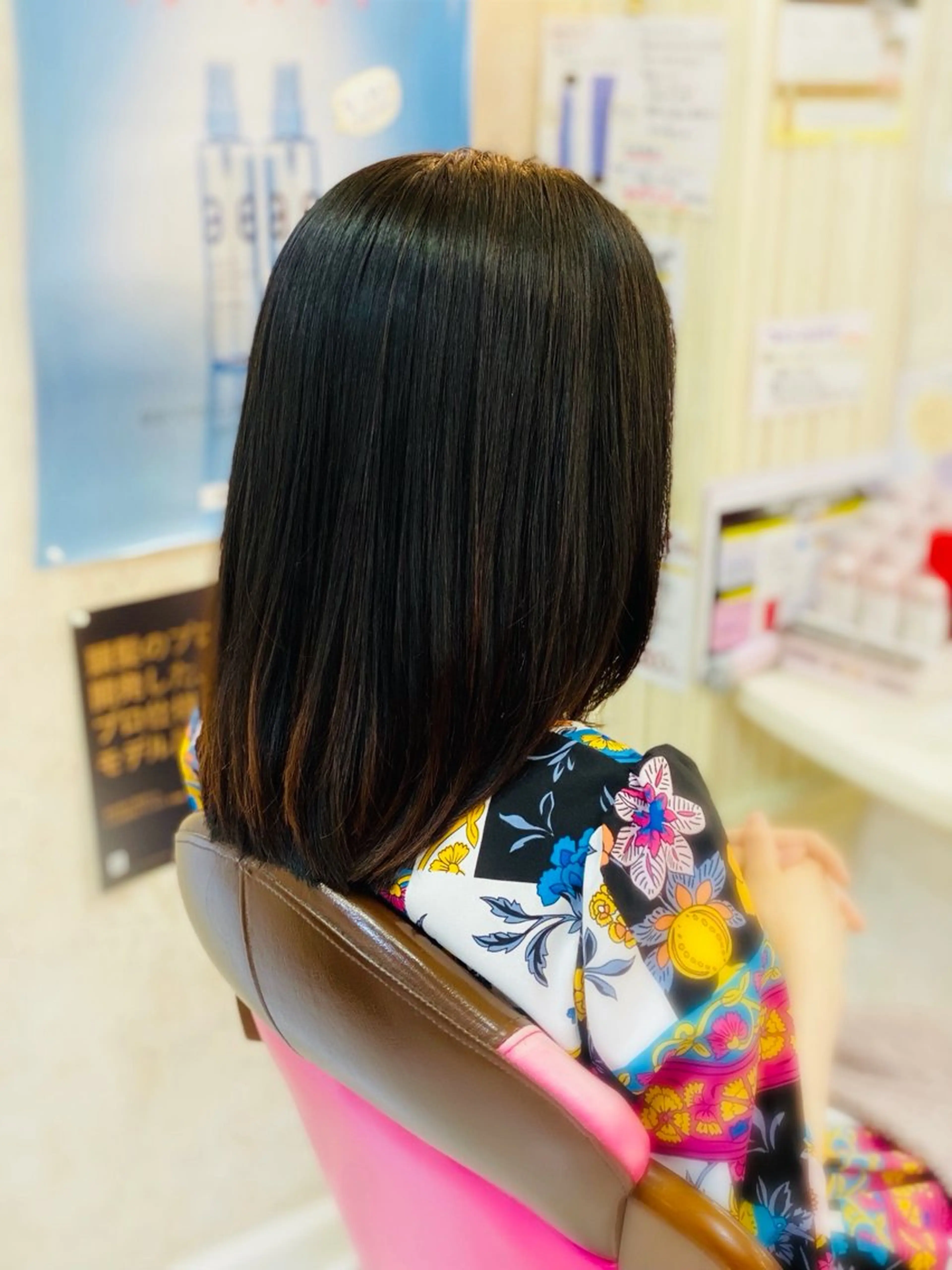 ミディアム レイヤーカット カット 菅沼 美咲のヘアスタイル