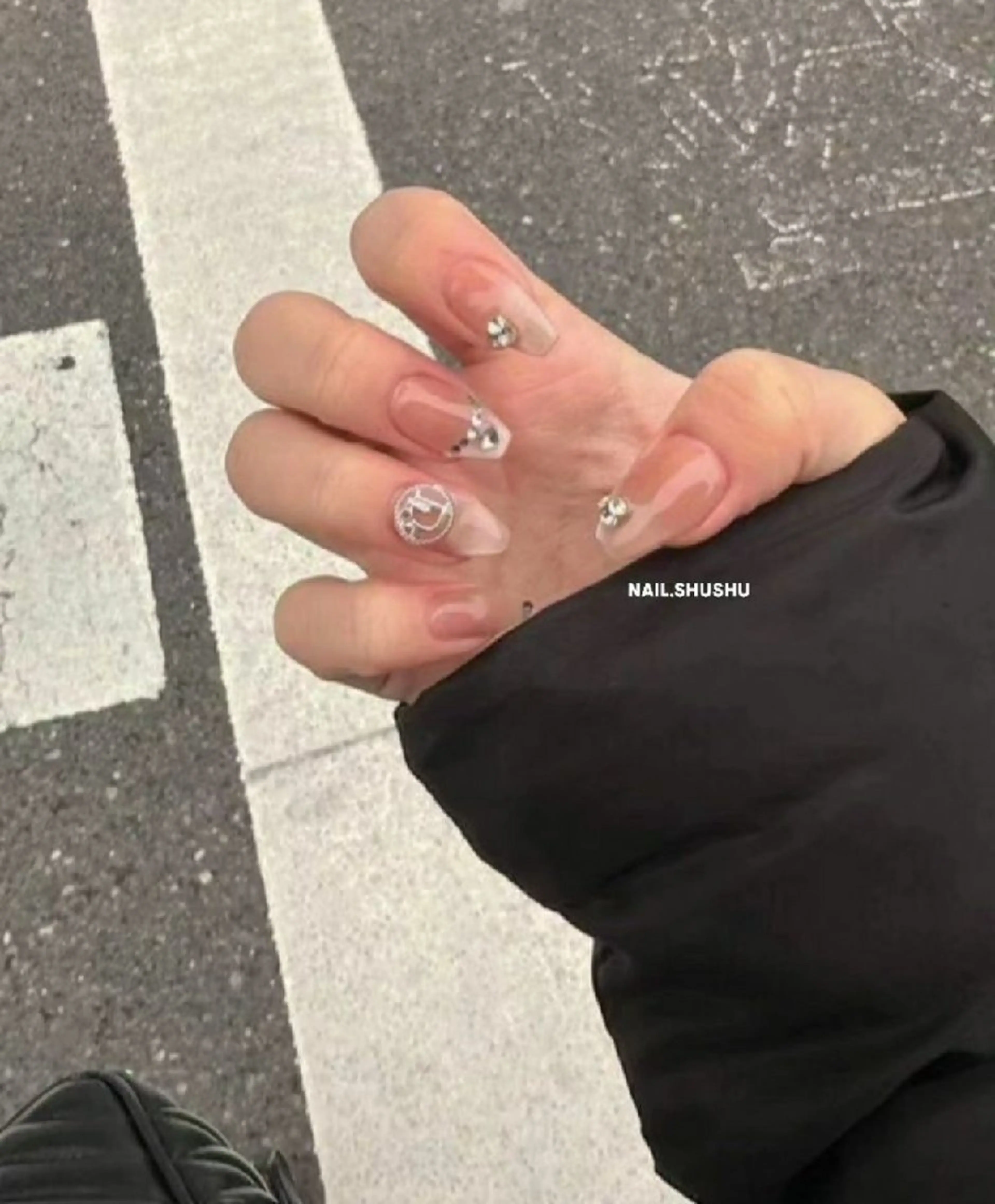 ネイル 持ち込み ニュアンスネイル ワンカラーネイル シンプルネイル 春ネイル ハンドネイル 3dパーツ/流行り 👧shushu❤️のネイルデザイン