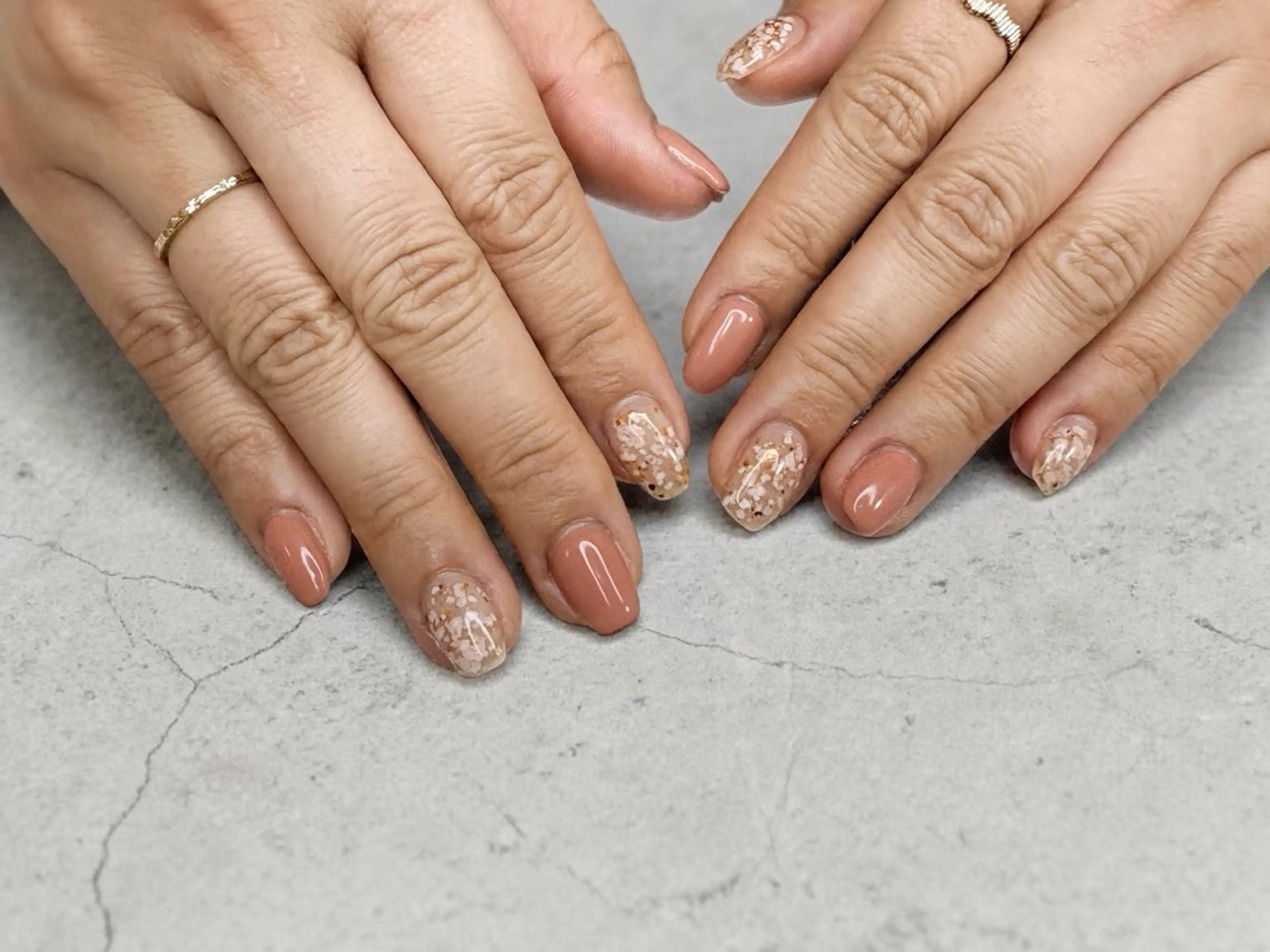 ネイル フットネイル ジェルネイル ラメ(グリッター) マグネットネイル 持ち込み ハンドネイル ハンドケア ♡Bivi♡自爪に 優しいネイルサロンのネイルデザイン