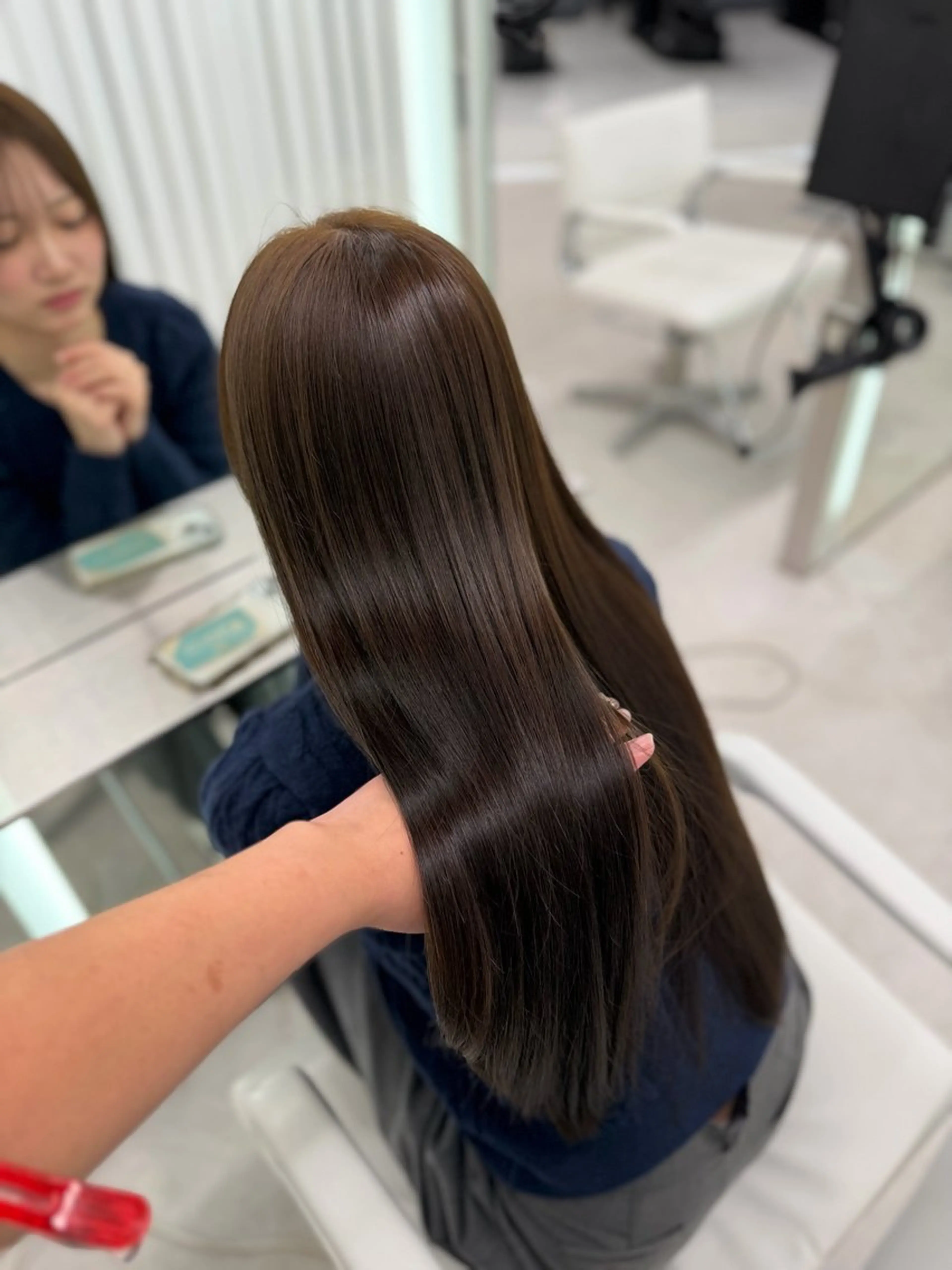 ロング ヘアカラー タマシロカリン 艶カラー/レイヤーのヘアスタイル