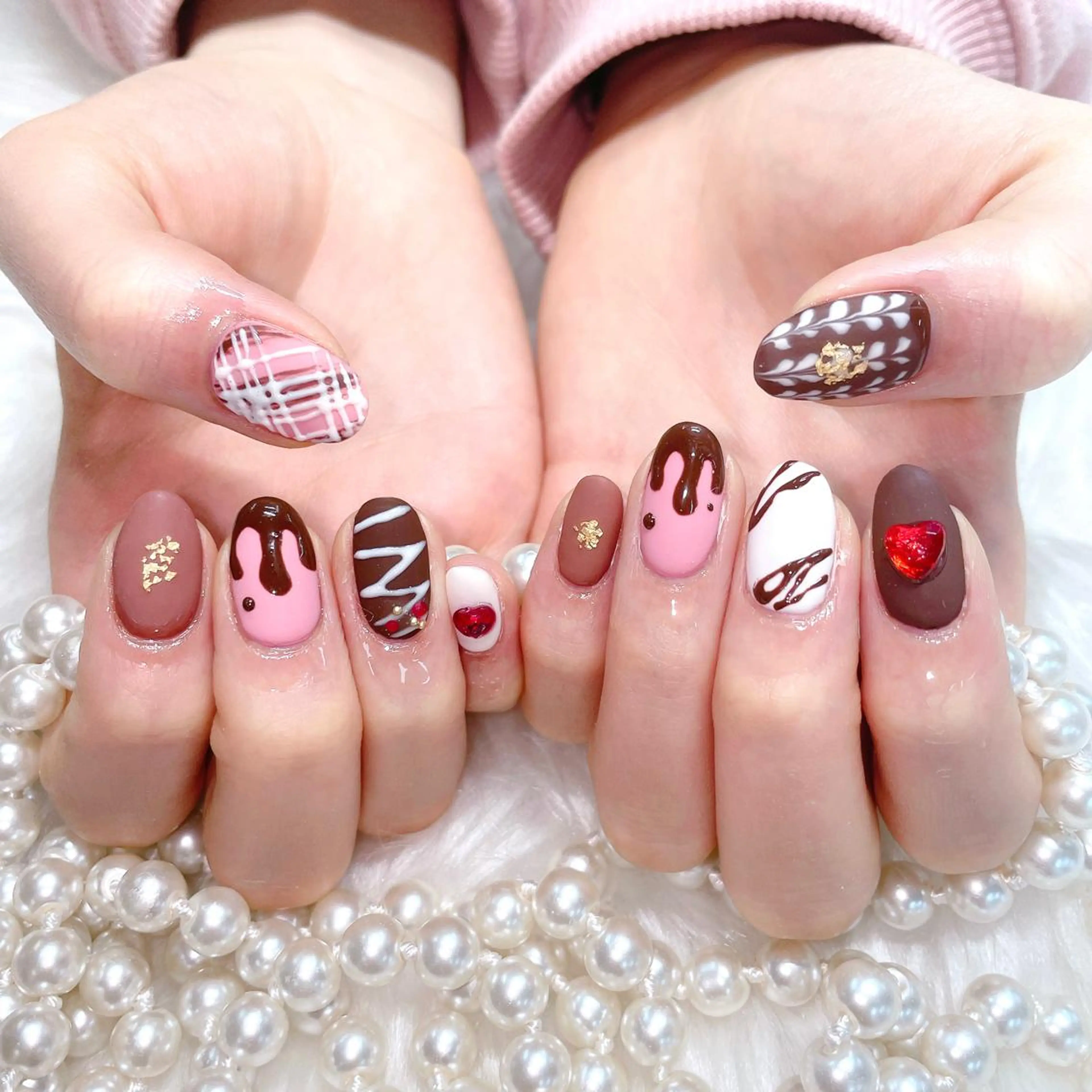 ネイル Go  Today シェアサロン 新宿Gratia店所属・杉山 栞のネイルデザイン