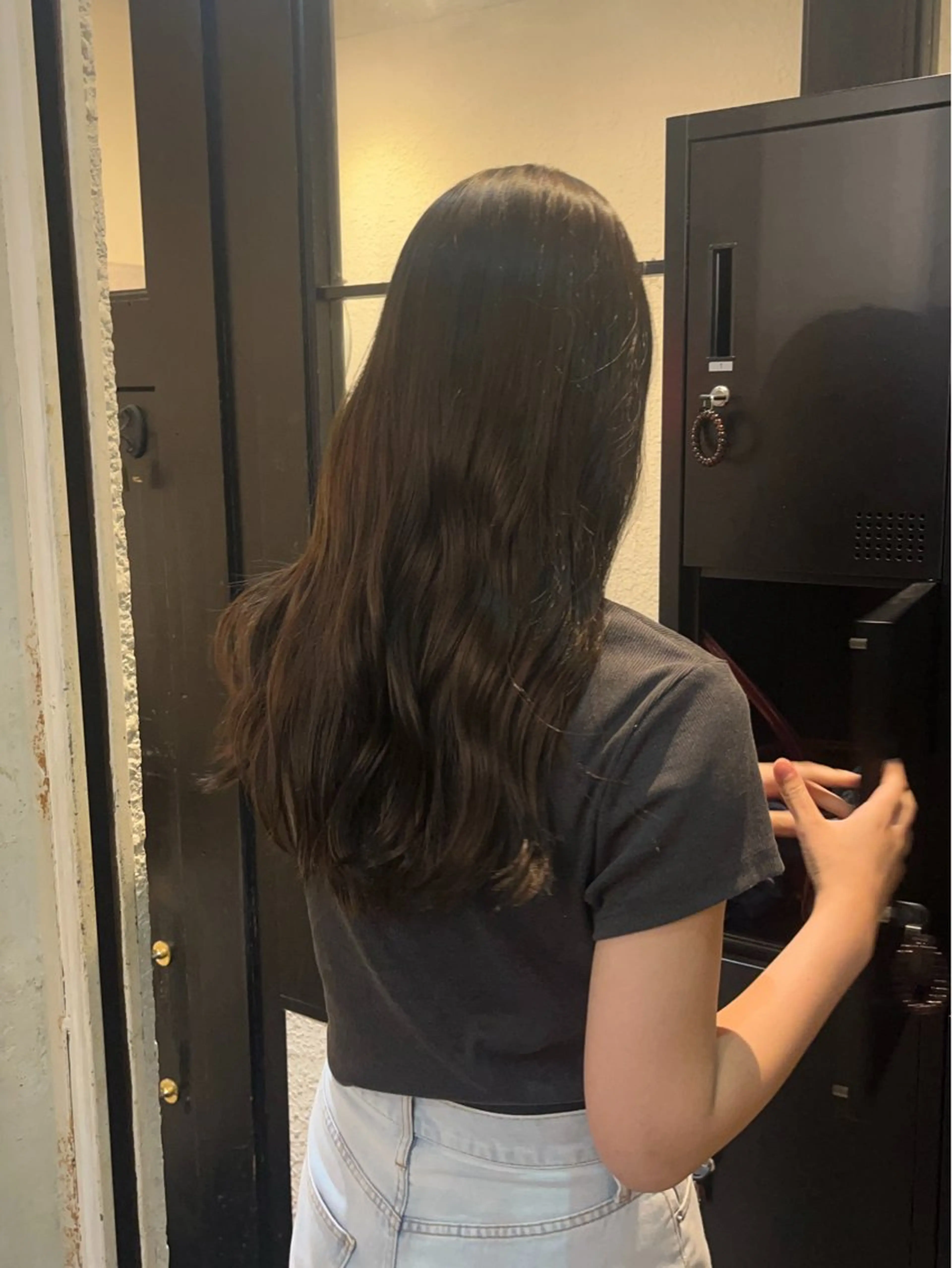 カラー オリーブカラー 竹内 穂乃佳のヘアスタイル