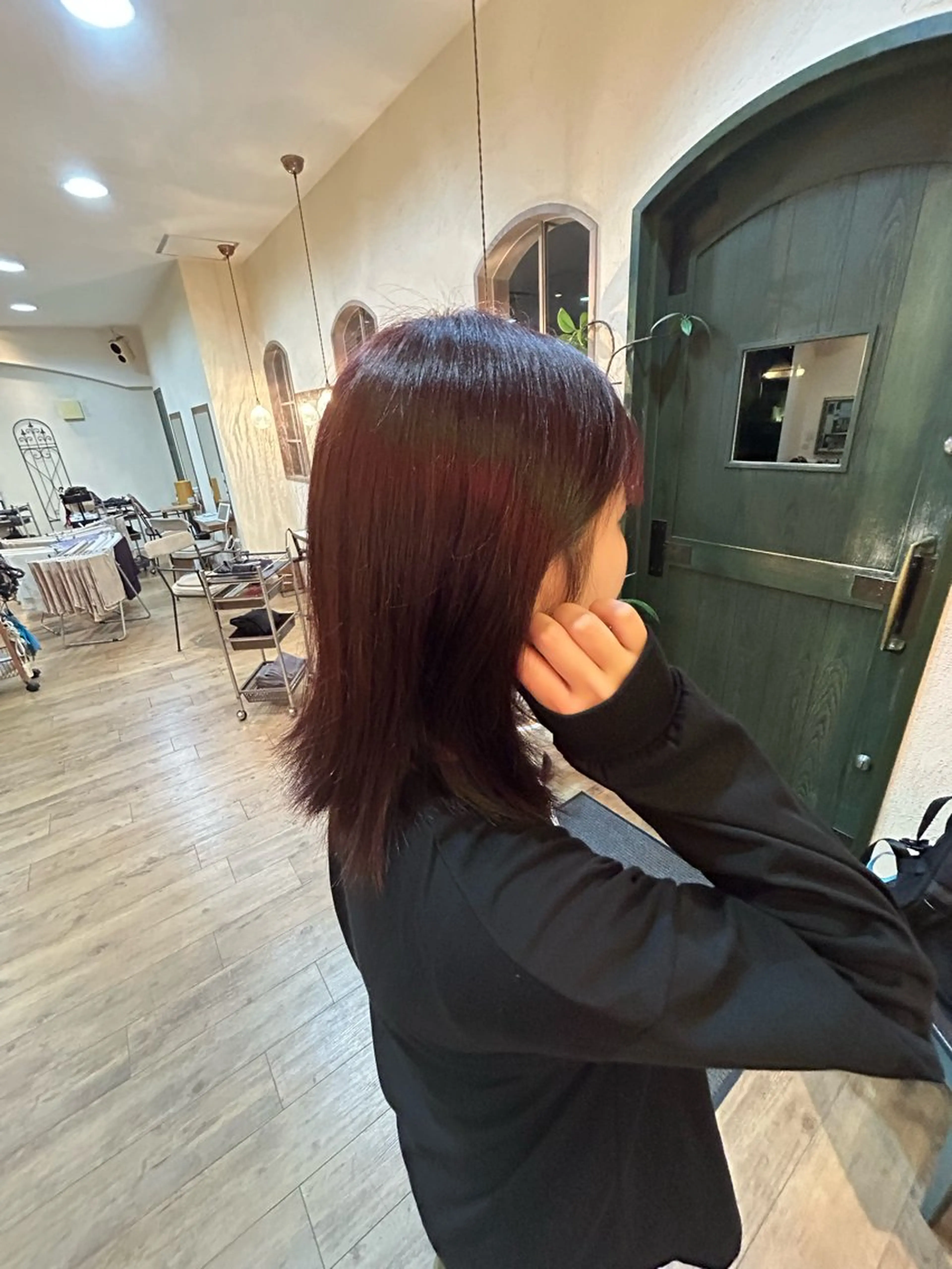 ミディアム カラー ブリーチ ボルドーカラー 眞鍋 祐人のヘアスタイル