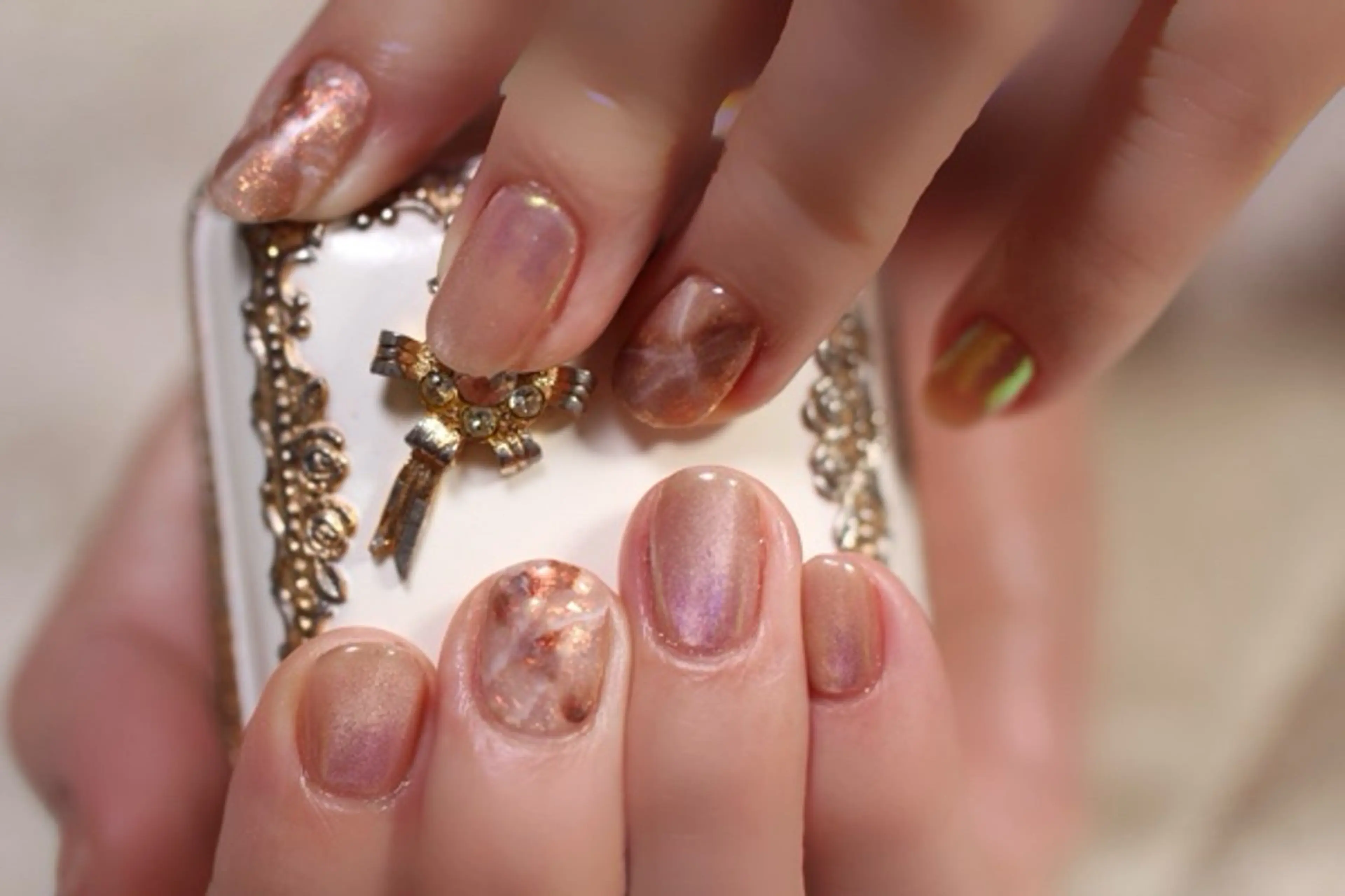 ネイル ジェルネイル マグネットネイル 大理石ネイル(マーブル) ミラーネイル しみ えんのネイルデザイン