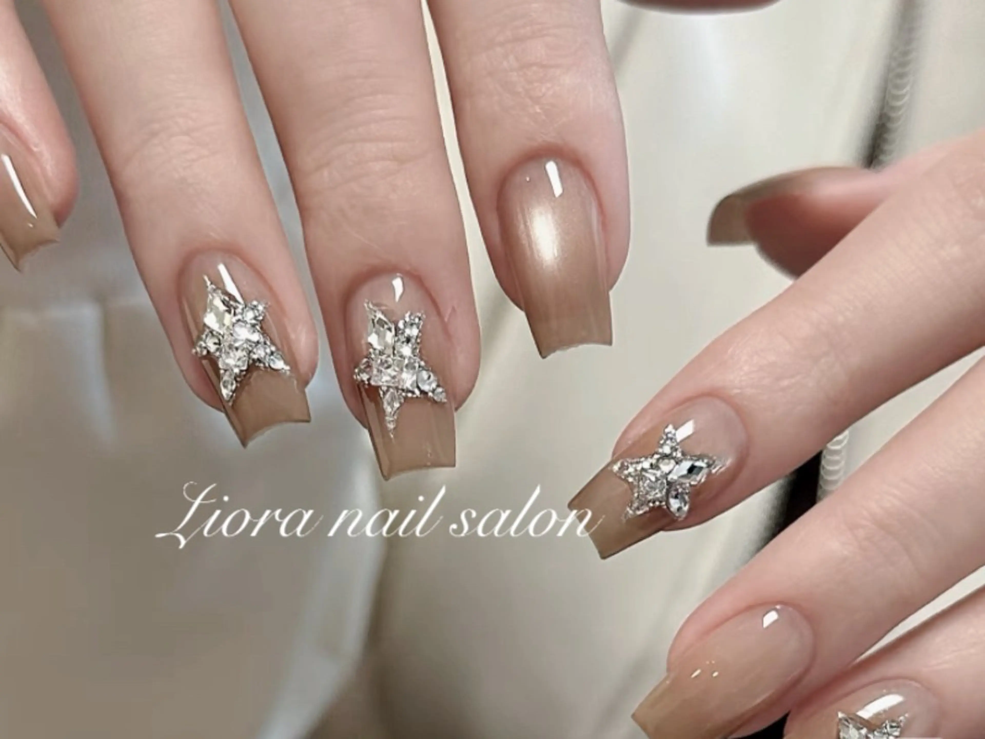 ネイル アートネイル フレンチネイル ジェルネイル ガーリー グラデーション ハンドネイル Liora nail スカルプ専門店のネイルデザイン