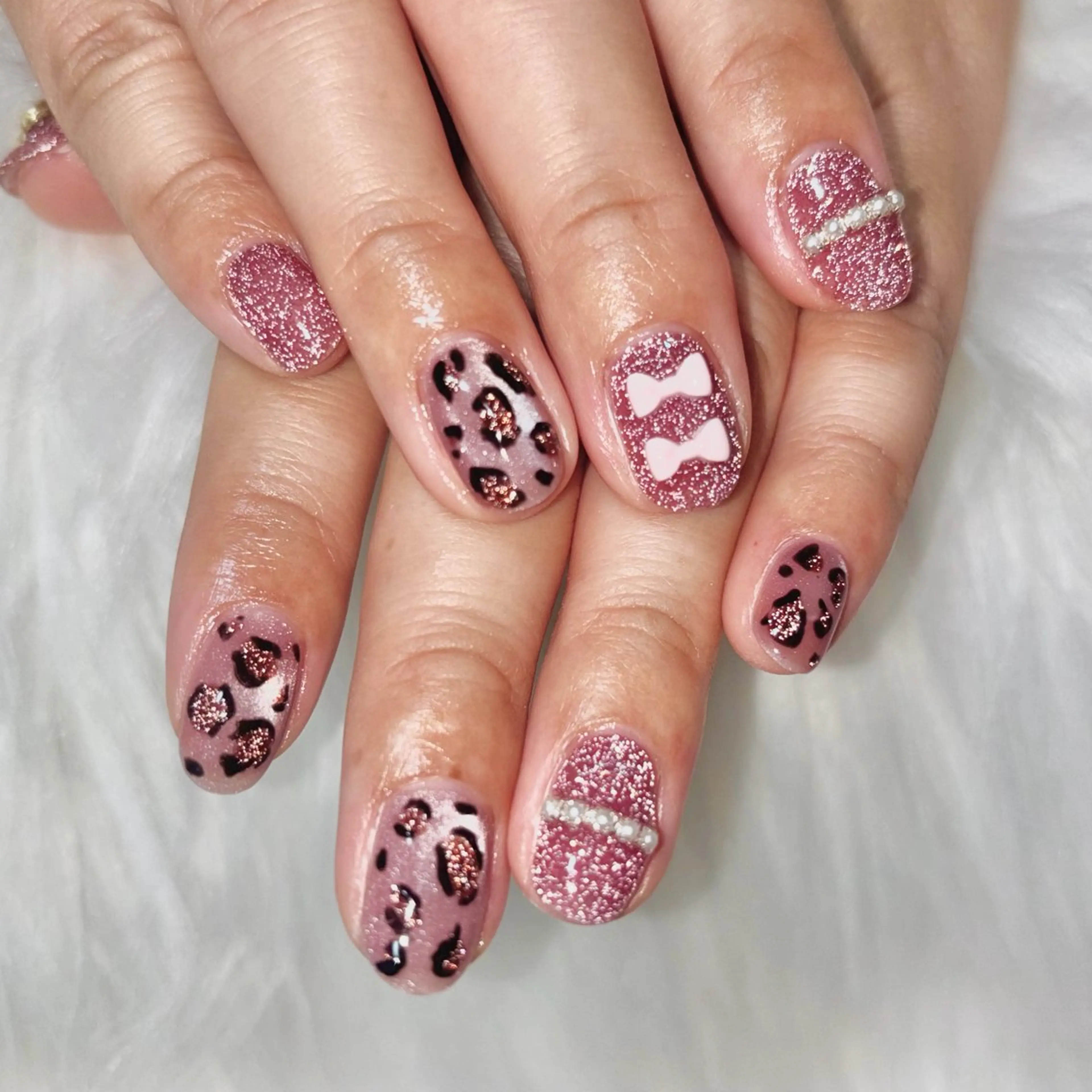 ネイル アニマル柄 ピンク ハンドネイル NAILSALON 【CHOUCHOU】のネイルデザイン