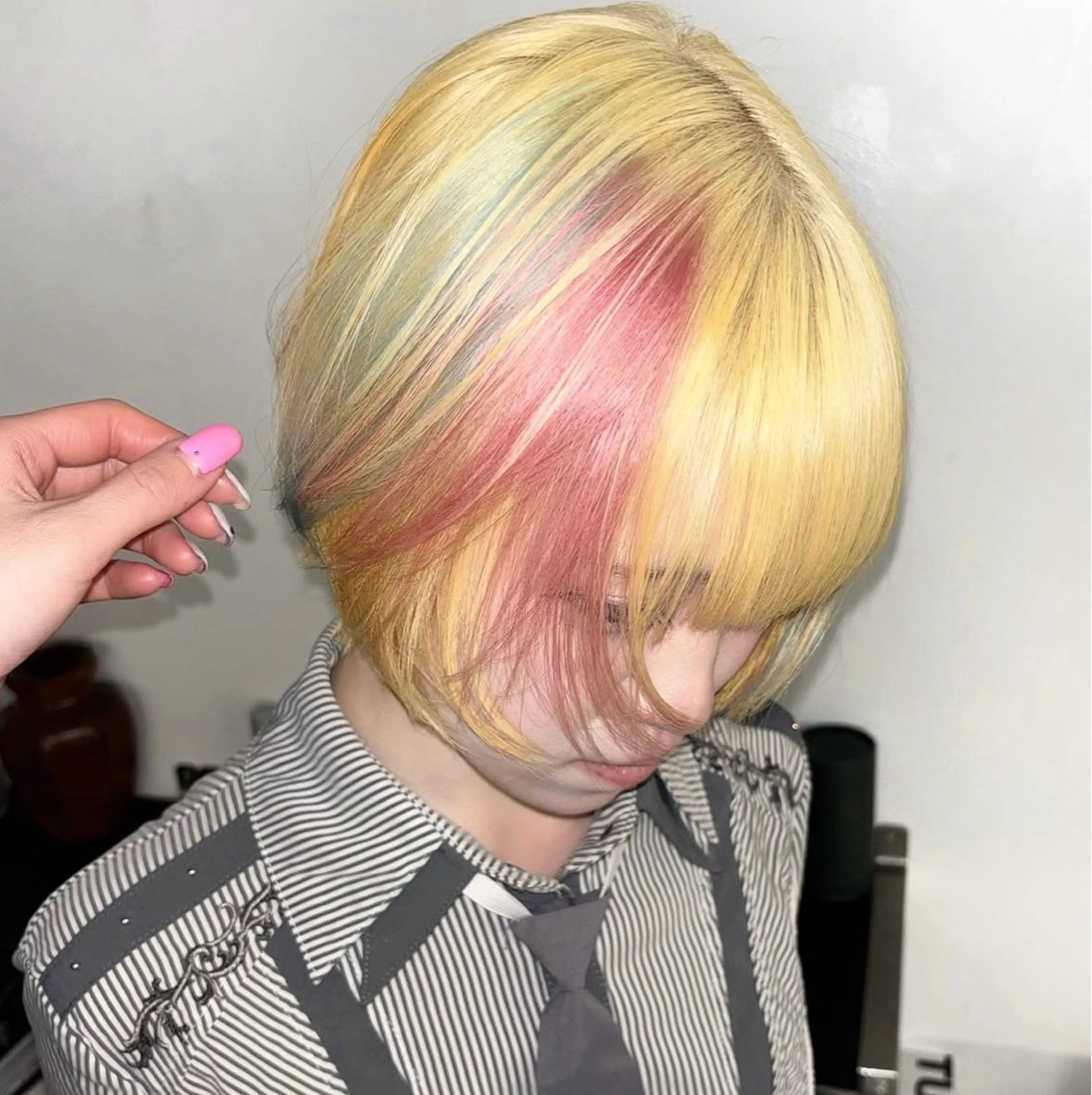 ショート カラー ヘアカラー トリートメント Rena✴︎トレンド ×スタンダードMIXのヘアスタイル