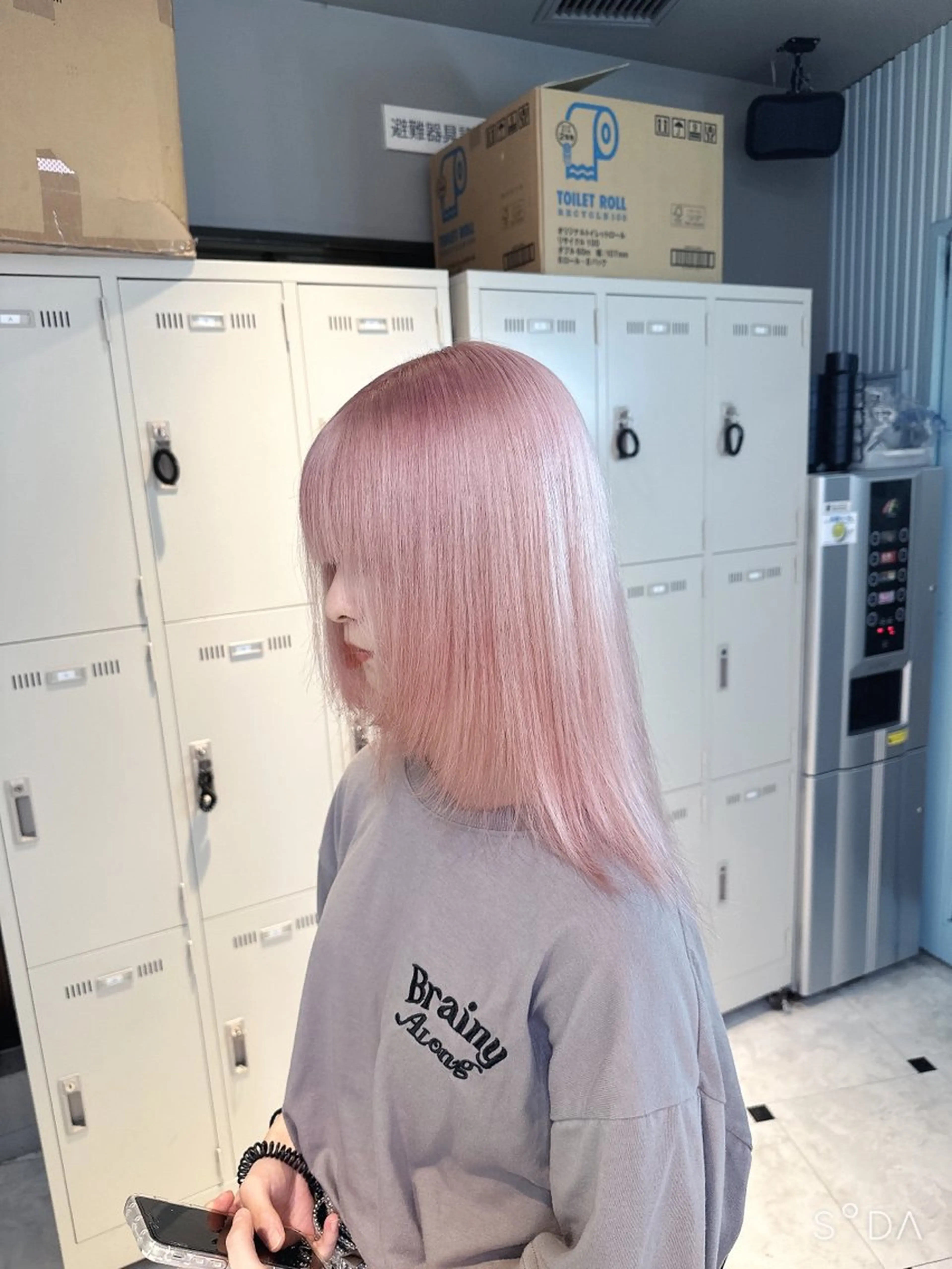 セミロング カラー 🪄池袋ハイトーン 🪄ブリーチカラーのヘアスタイル