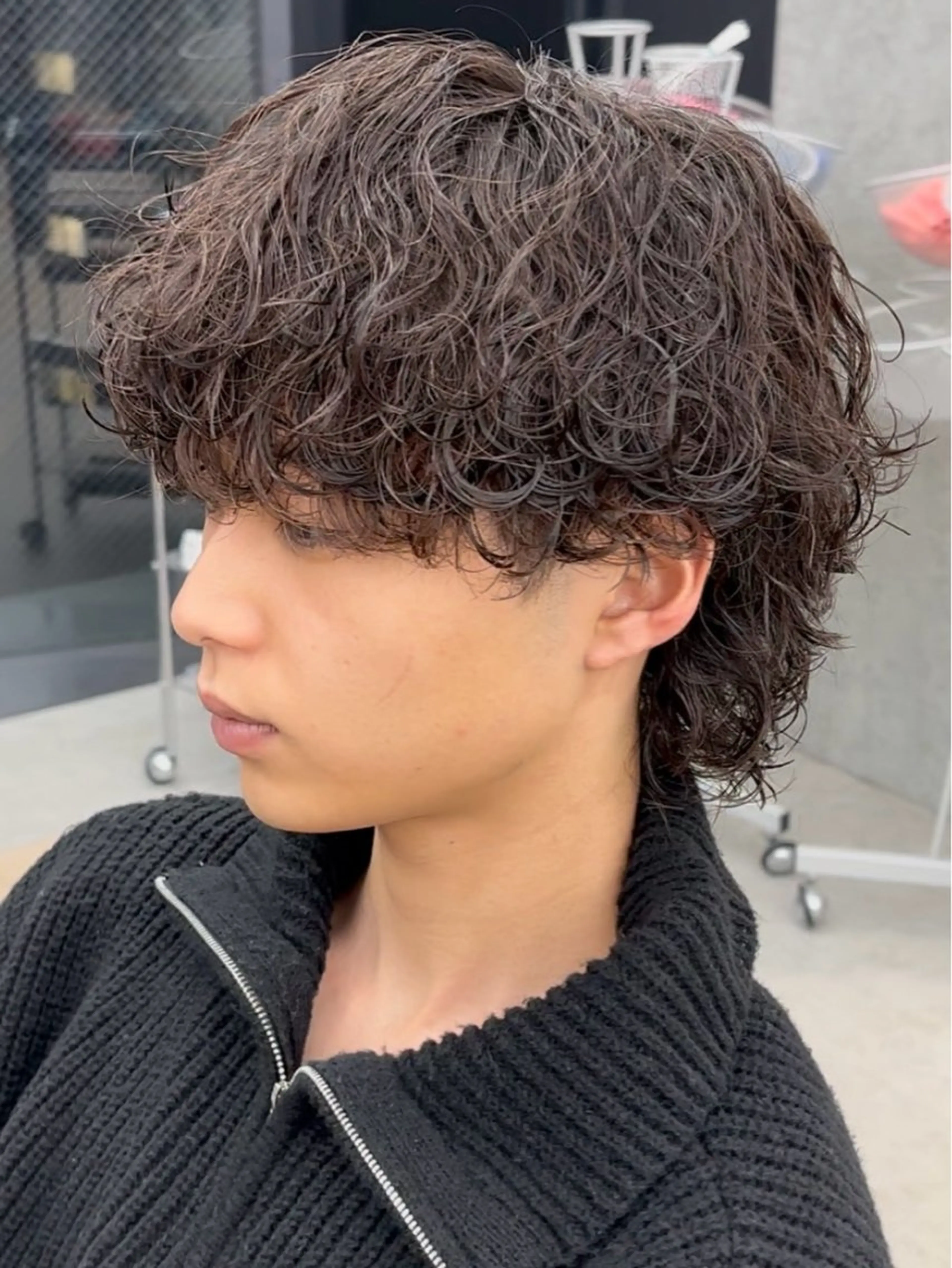 カラー パーマ メンズ メンズパーマ 波巻きパーマ ブラウンカラー カット ヘアカラー パーマ メンズパーマ特化 sayoのヘアスタイル