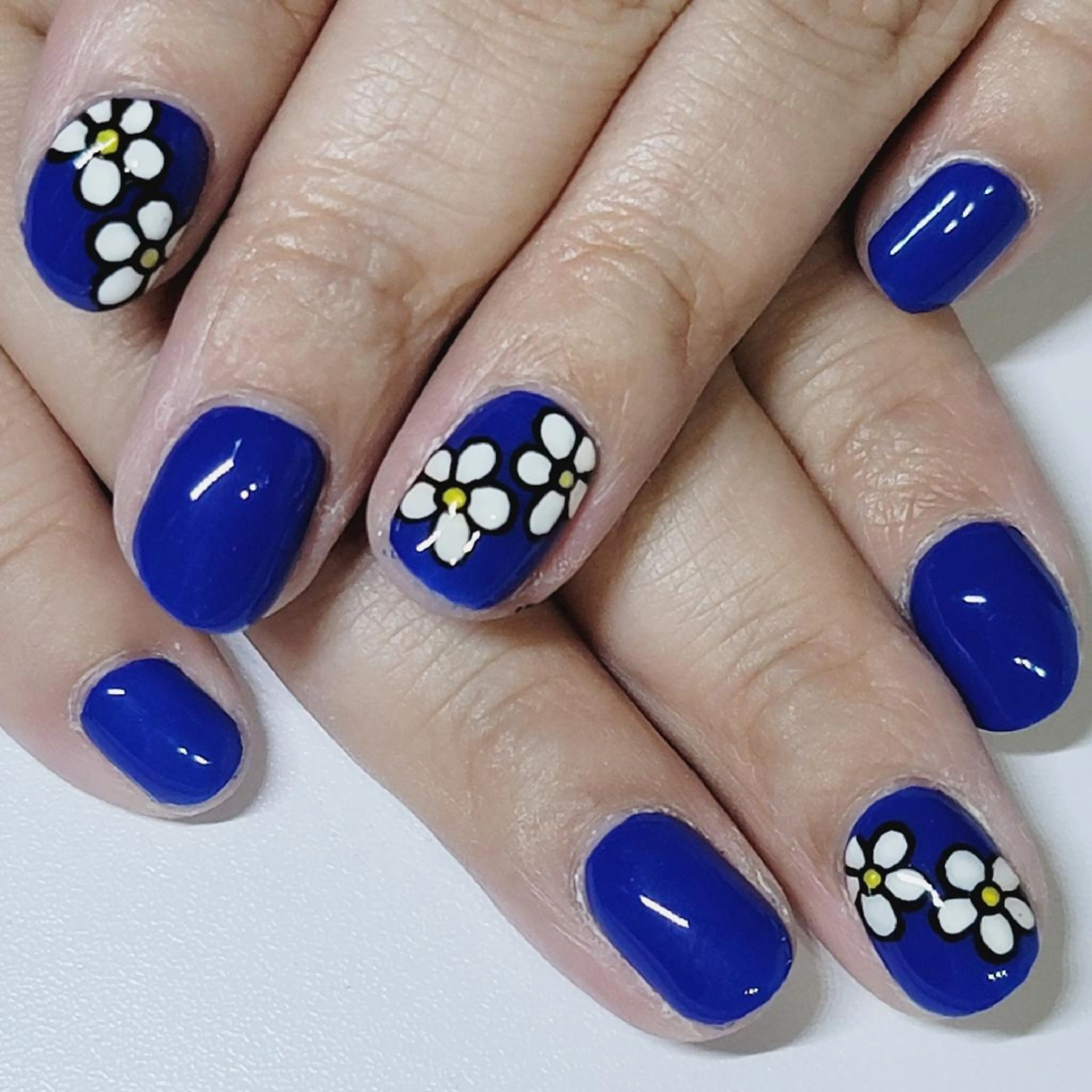 ネイル アートネイル ブルー フラワーネイル ワンカラーネイル ハンドネイル よしだ ひろきのネイルデザイン