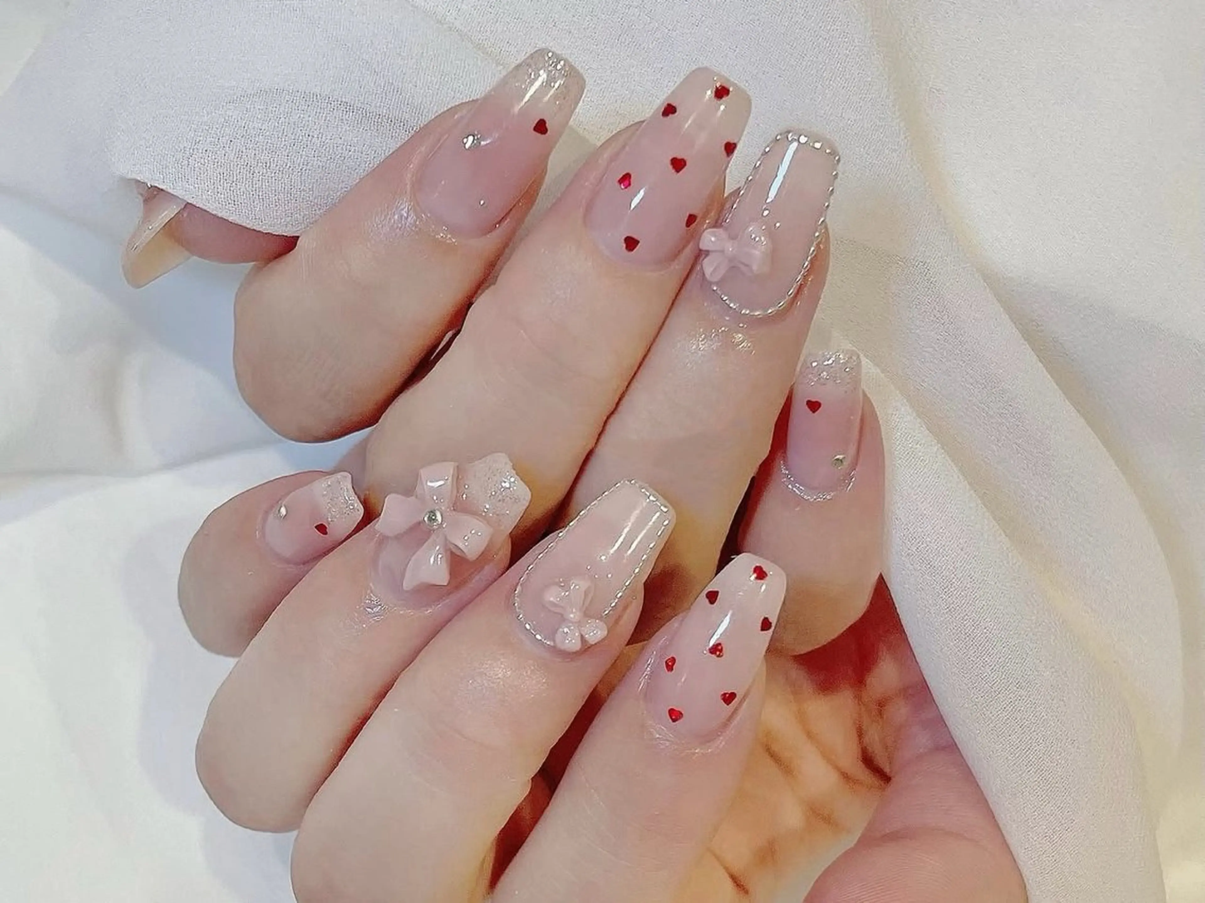 メンズ ネイル アートネイル フレンチネイル ジェルネイル キラキラネイル パラジェル ハンドネイル Bloom スカルプ専門店のネイルデザイン