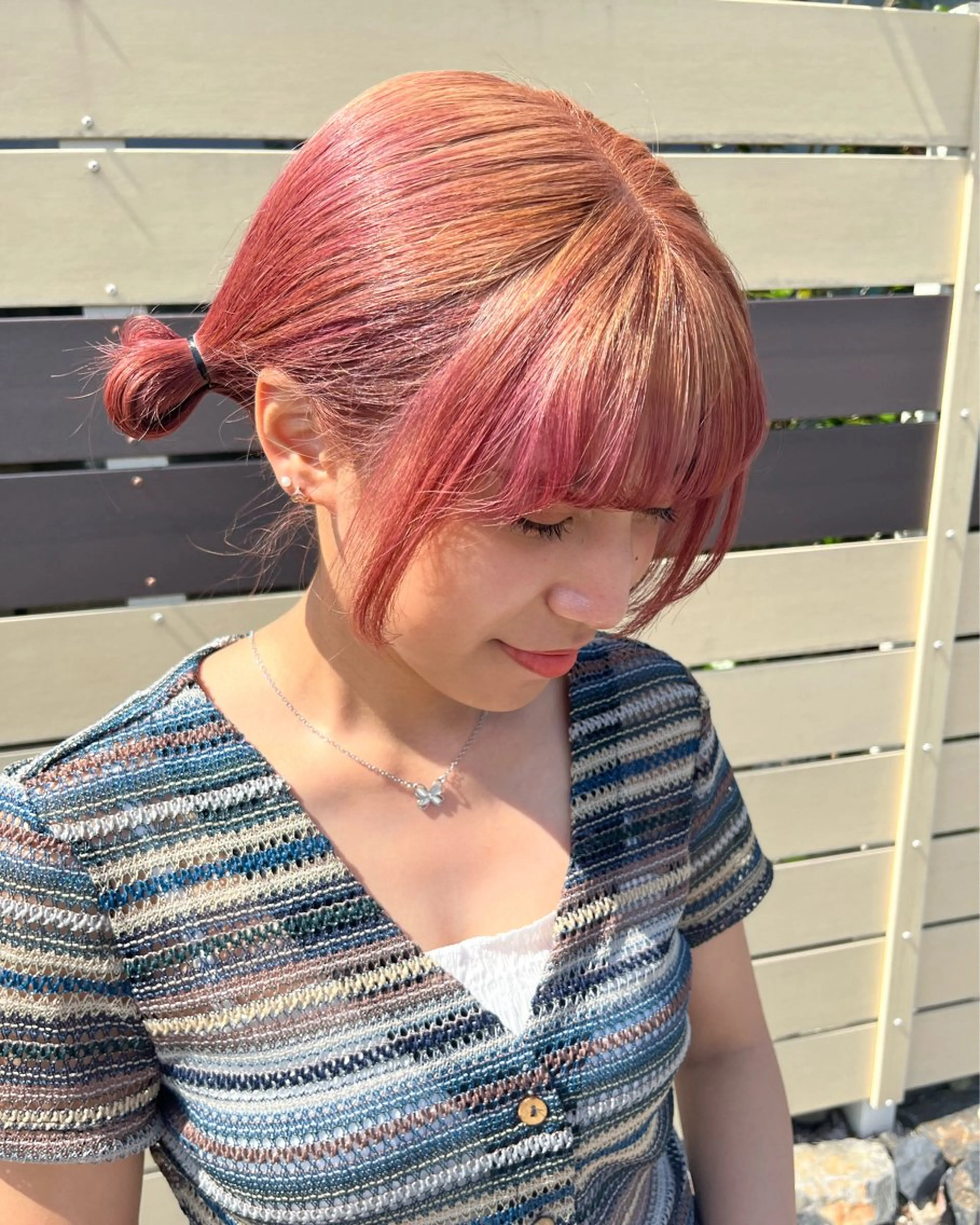 ミディアム カラー 犬塚 梨花のヘアスタイル