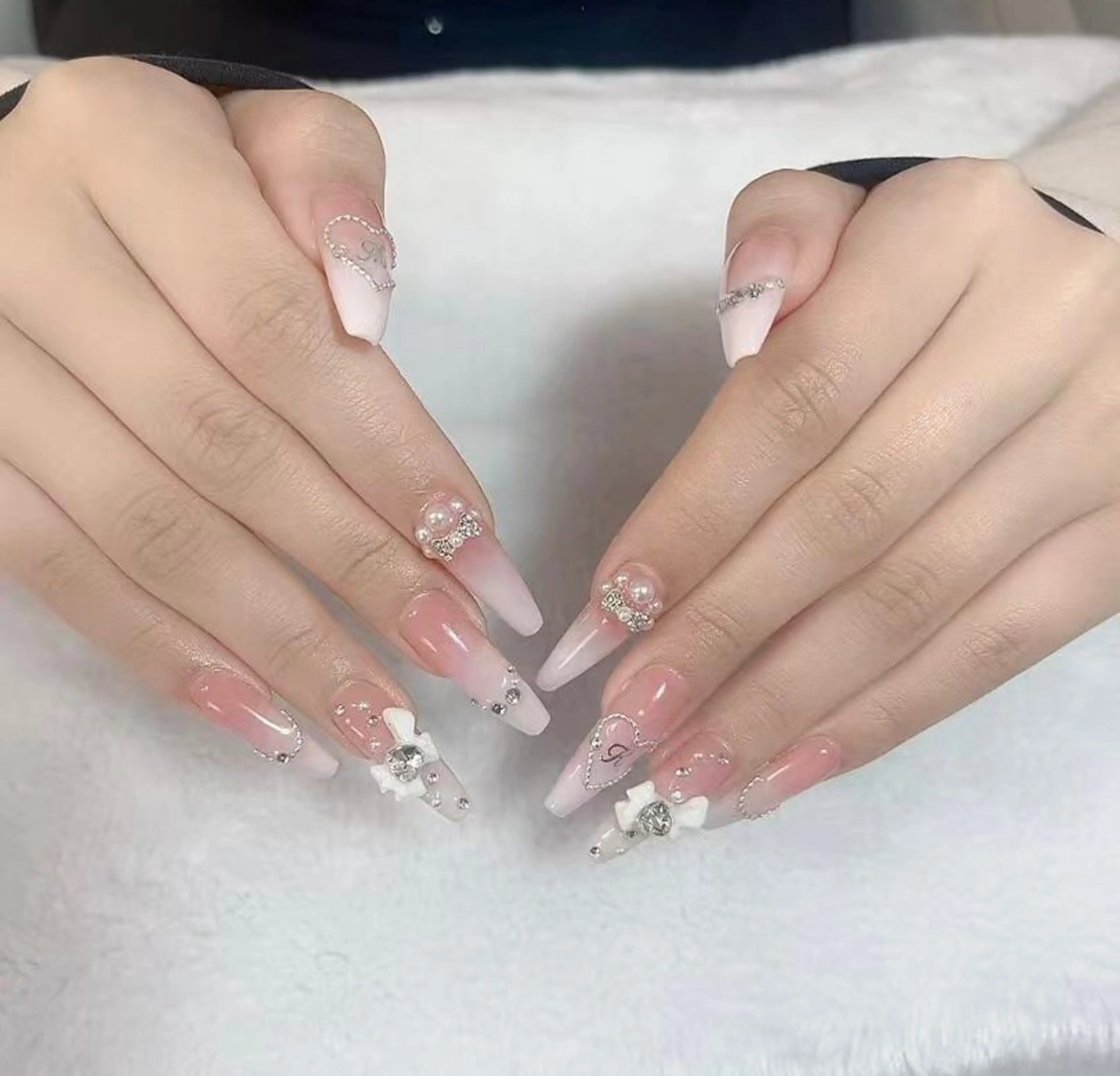 ネイル 持ち込み Amina nail salonのネイルデザイン