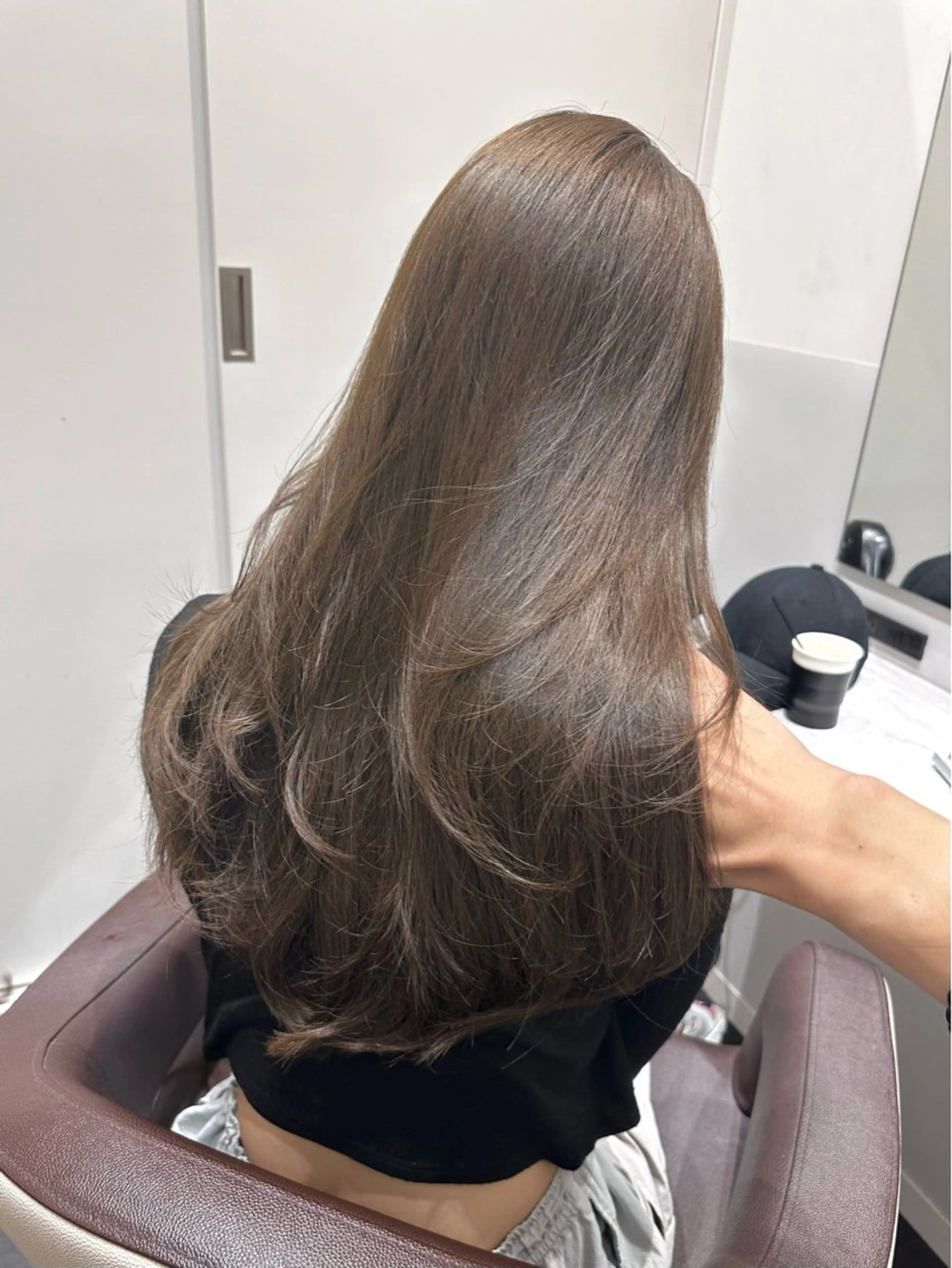 ロング カラー ベージュカラー ブリーチ ブリーチなしカラー カット ヘアカラー トリートメント 矢野 晃平のヘアスタイル