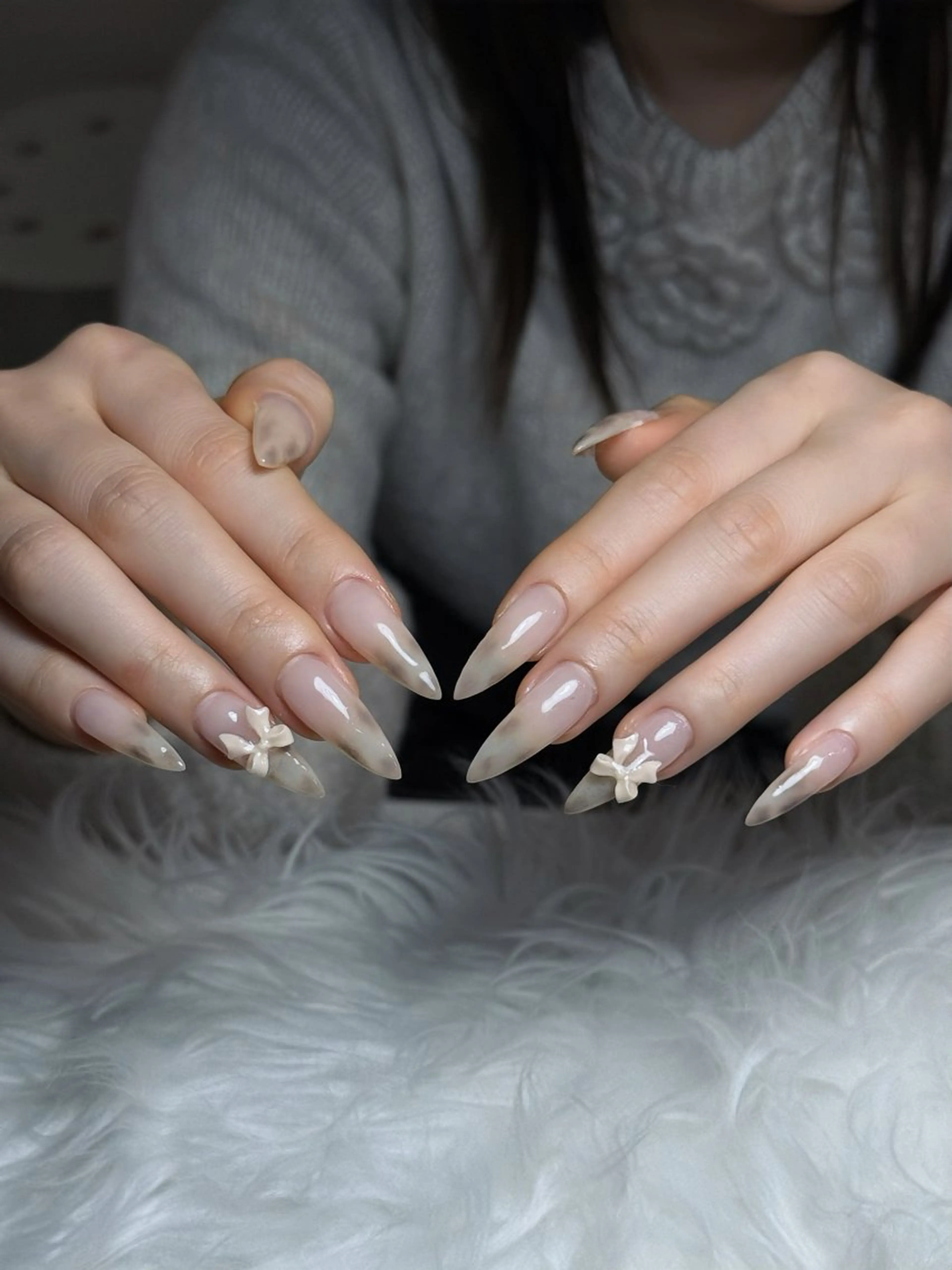 ネイル オーロラネイル ボルドー ブラウン 氷ネイル・うるうるネイル キラキラネイル ハンドネイル Julli ジュリのネイルデザイン