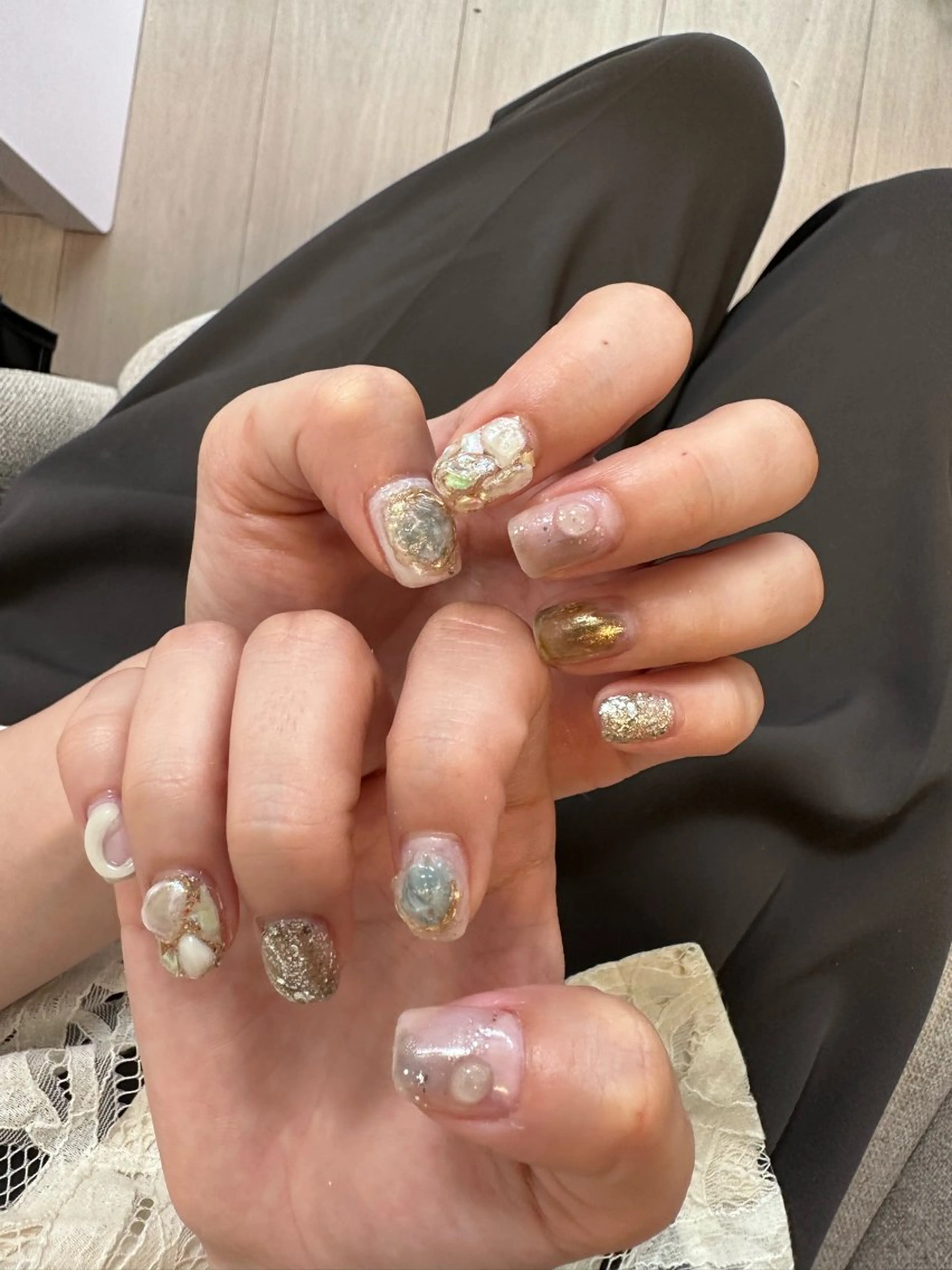 ネイル ニュアンスネイル ハンドネイル ハンドケア Atelier Ariのネイルデザイン