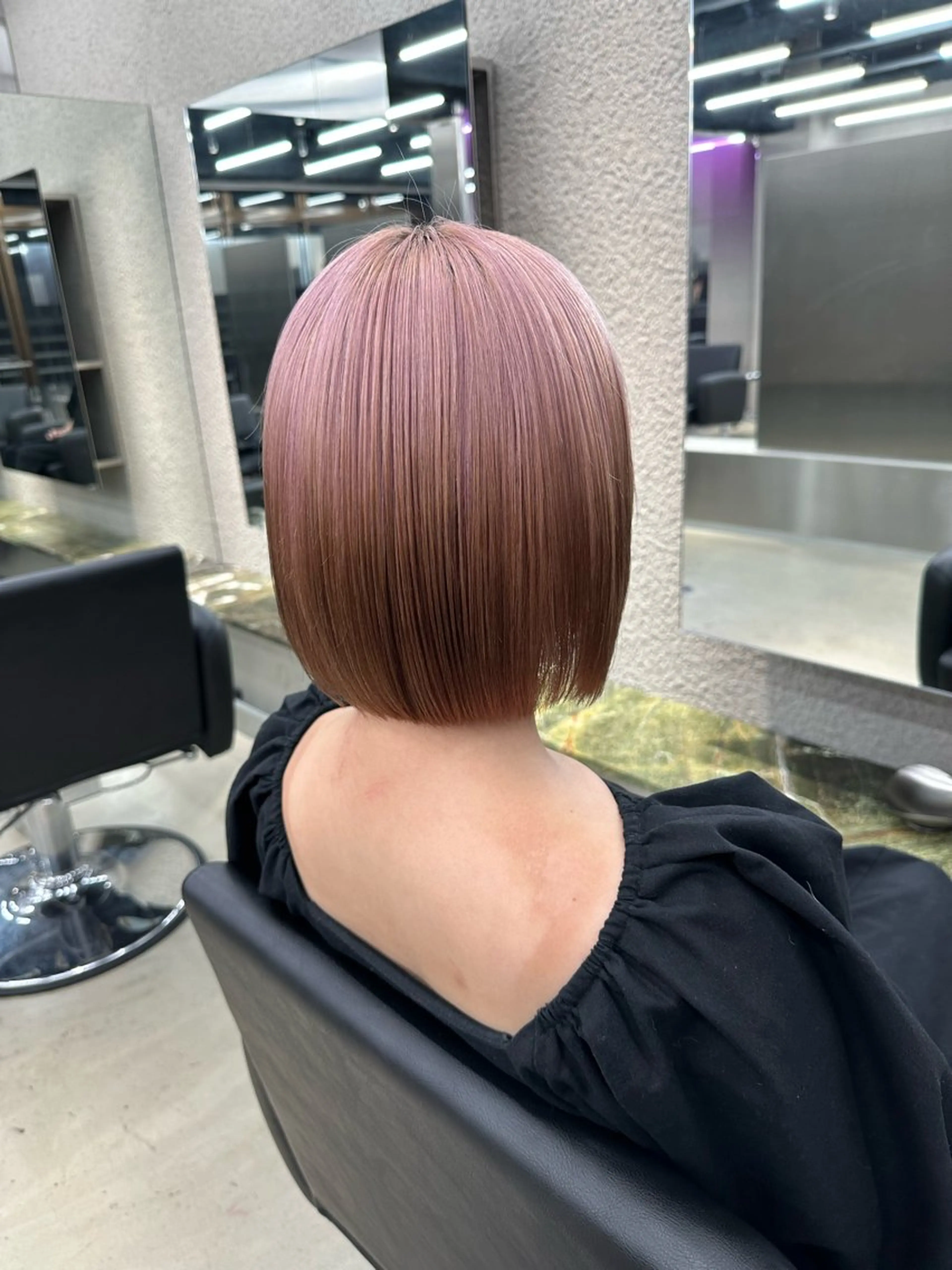 ミディアム カラー ブリーチ レイヤーカット トリートメント ハイトーン/ ブリーチ/縮毛矯正のヘアスタイル