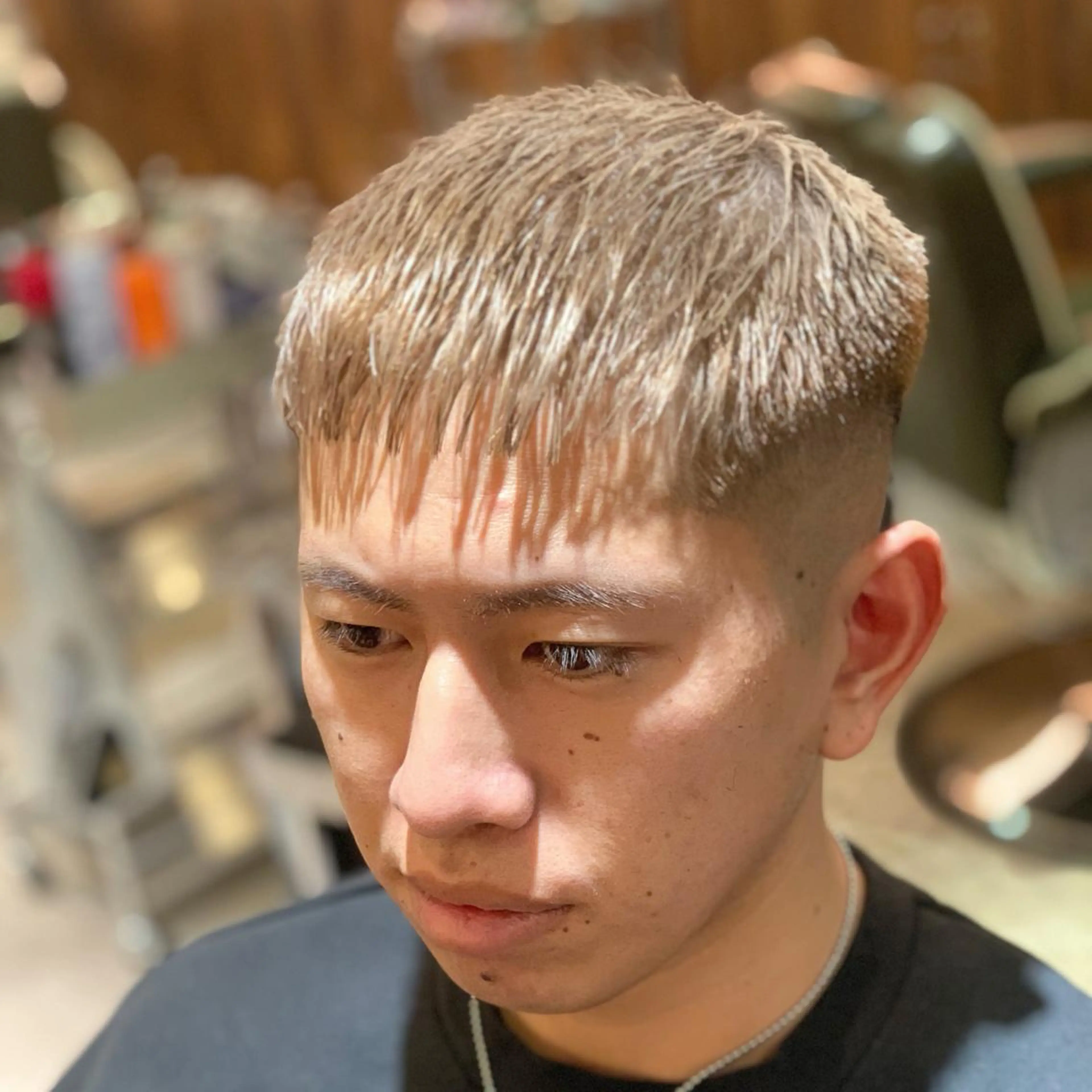 ショート カラー メンズ カット ヘアカラー トリートメント 🎱メンズフェード 特化HYOGA🎱のヘアスタイル