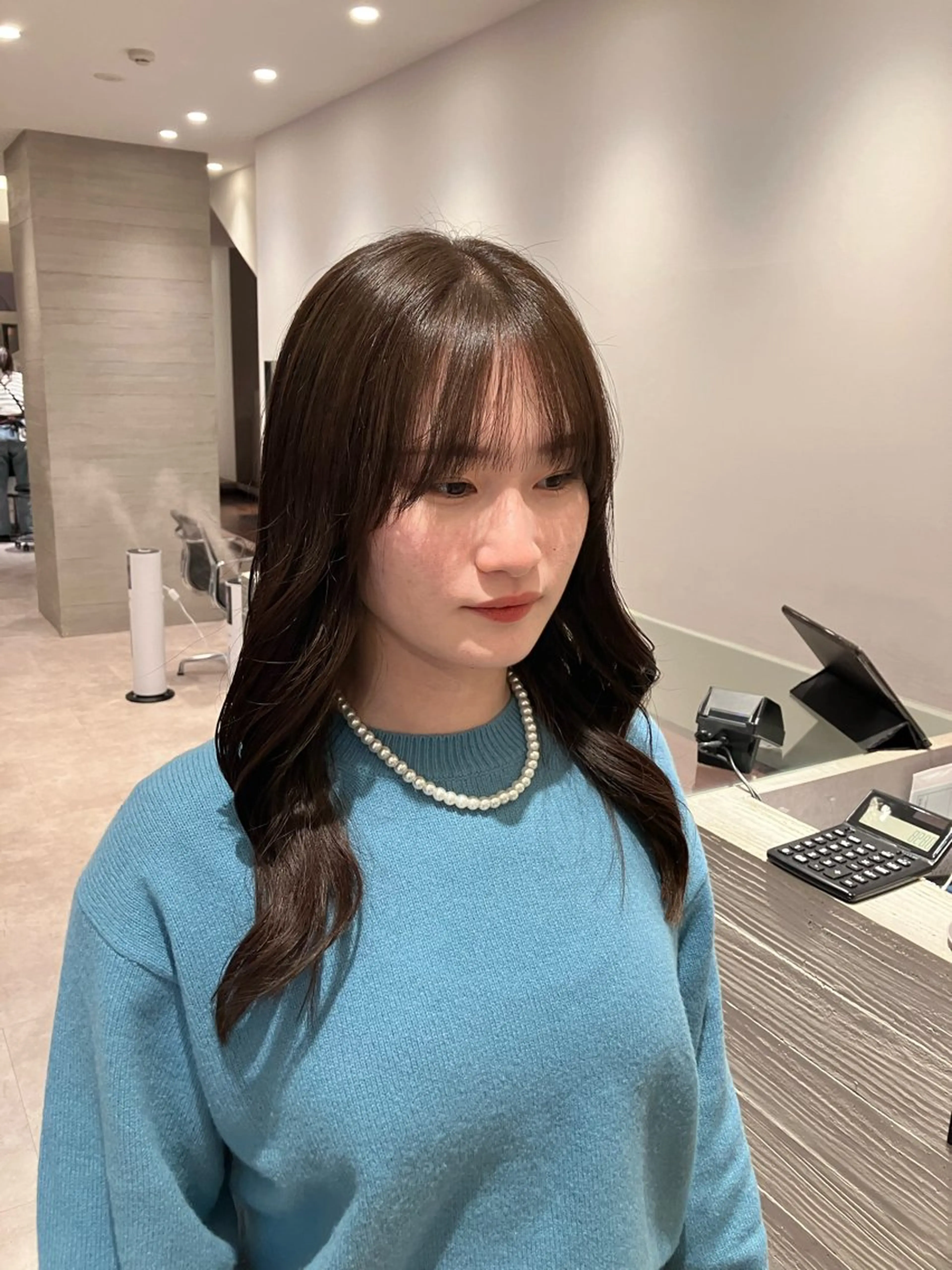 ロング カラー ブラウンカラー ナチュラルブラウン サキ🤍ハイトーン 🩰くびれ巻きヘアのヘアスタイル