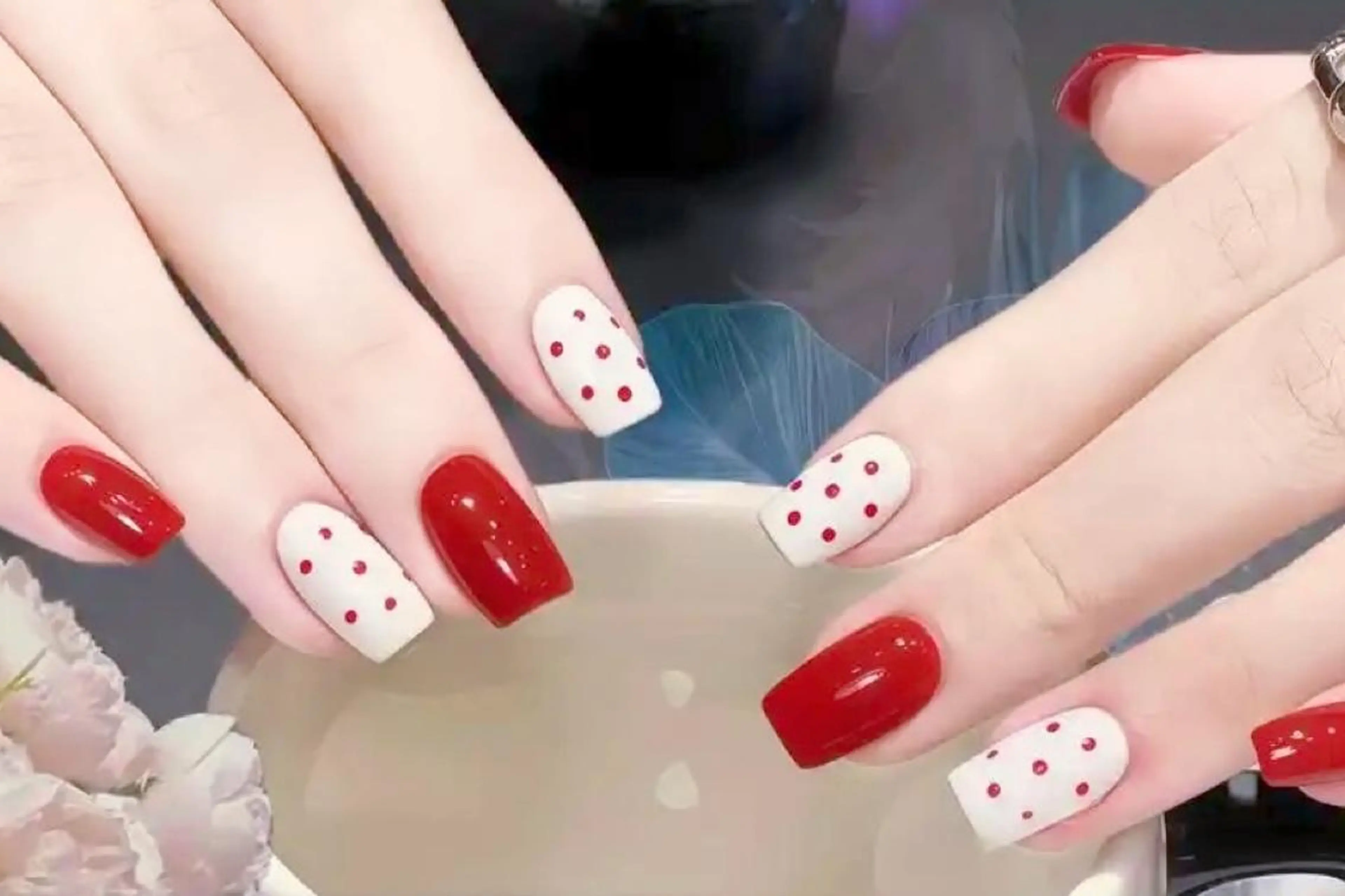 ミディアム ハンドネイル 💅 リリアのネイルデザイン