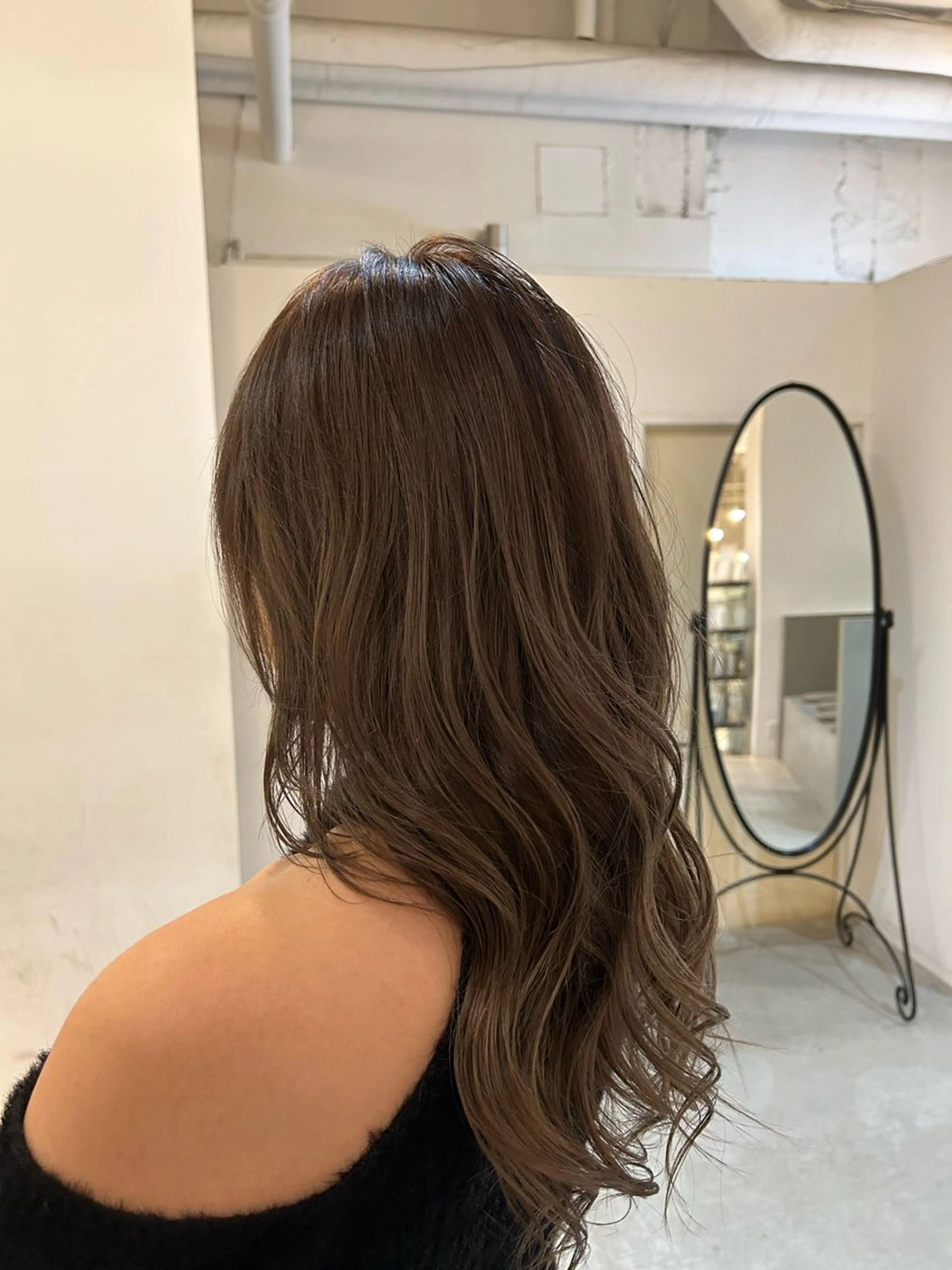 ロング カラー ベージュカラー レイヤーカット 田中 貴也のヘアスタイル