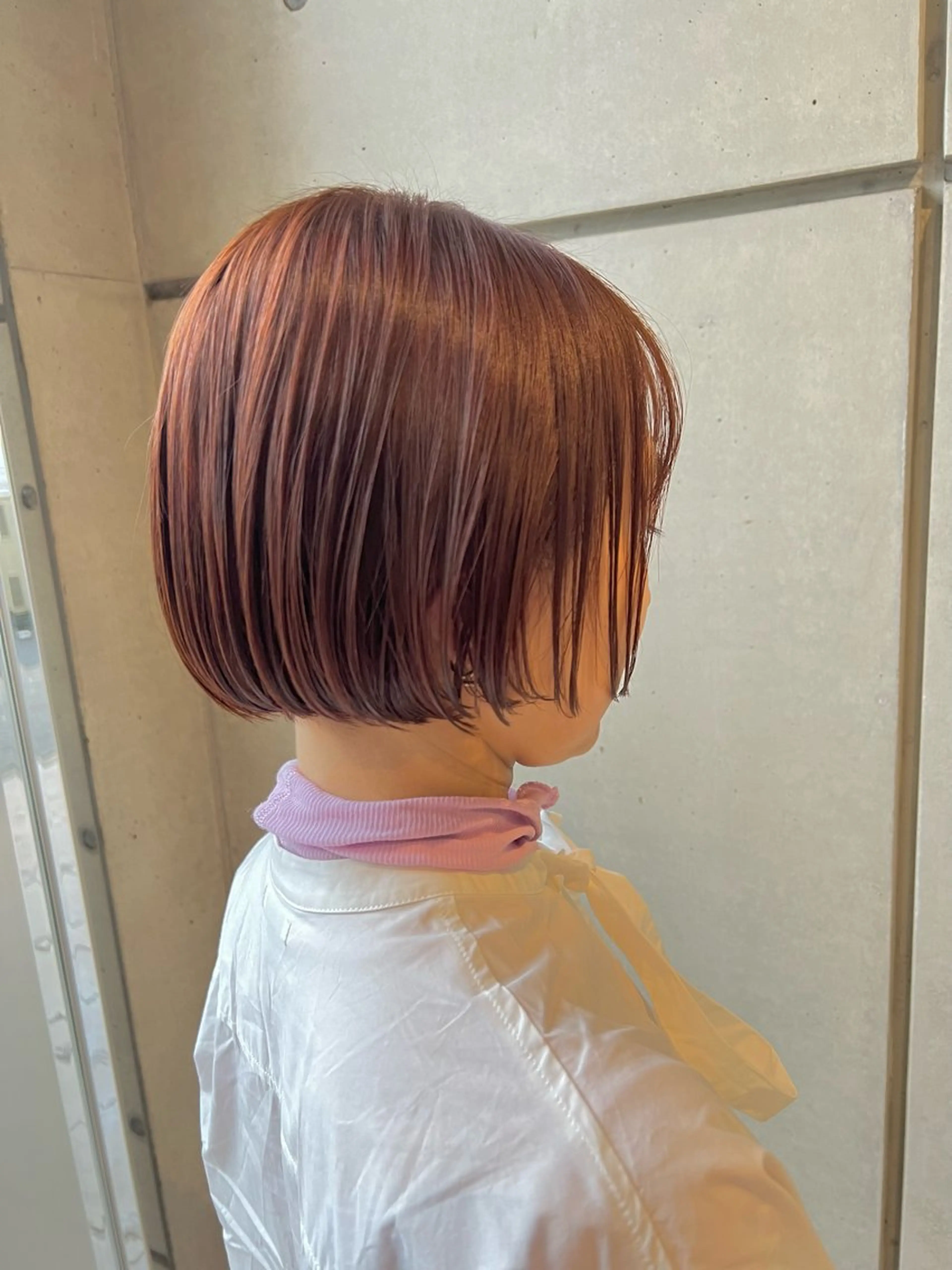 ショート カラー 切りっぱなしボブ オレンジ オレンジピンク ピンクカラー ボブ ヘアカラー トリートメント IKU ミニボブ名古屋のヘアスタイル