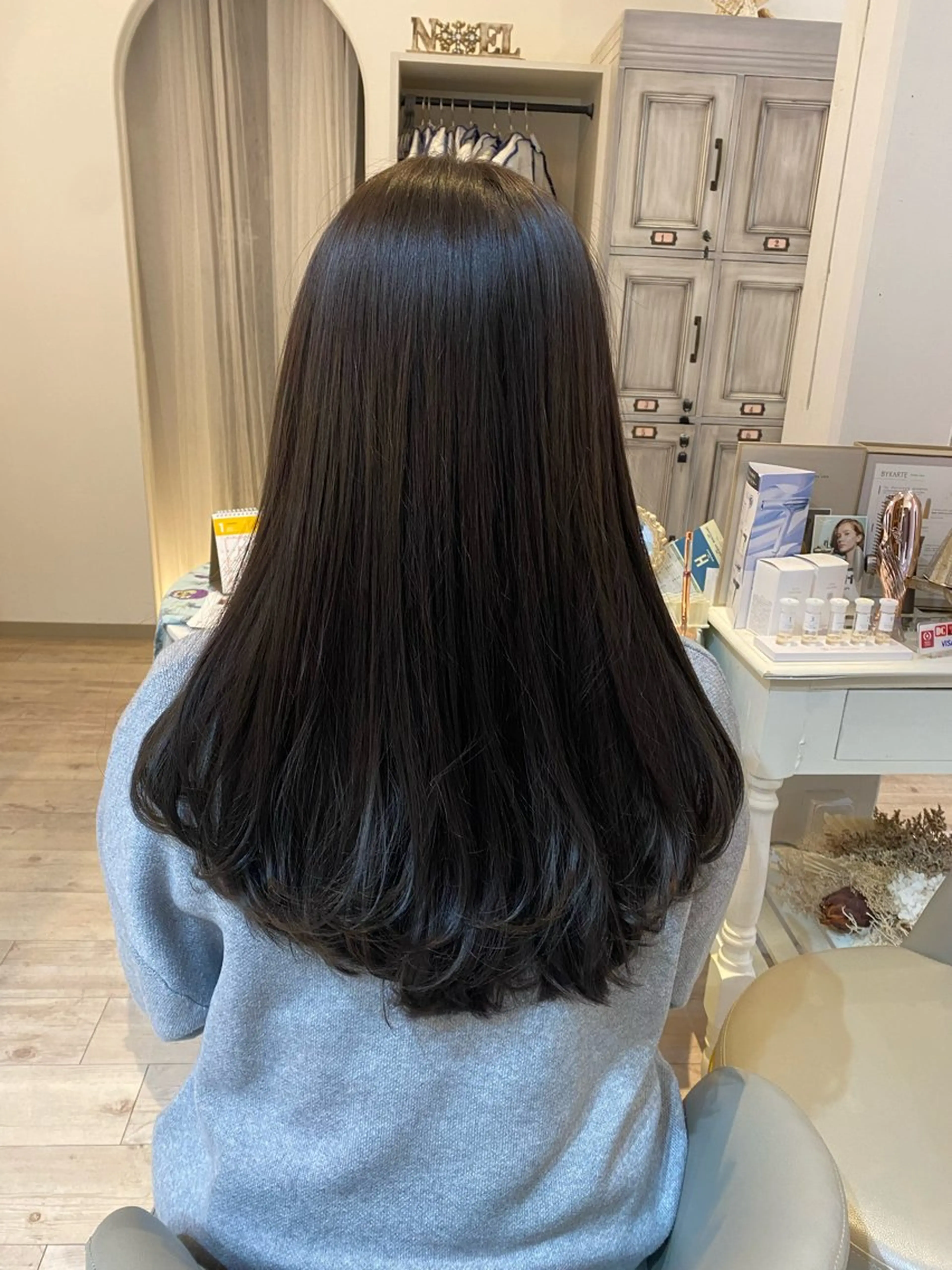 ロング レイヤーカット かまだ しおりのヘアスタイル