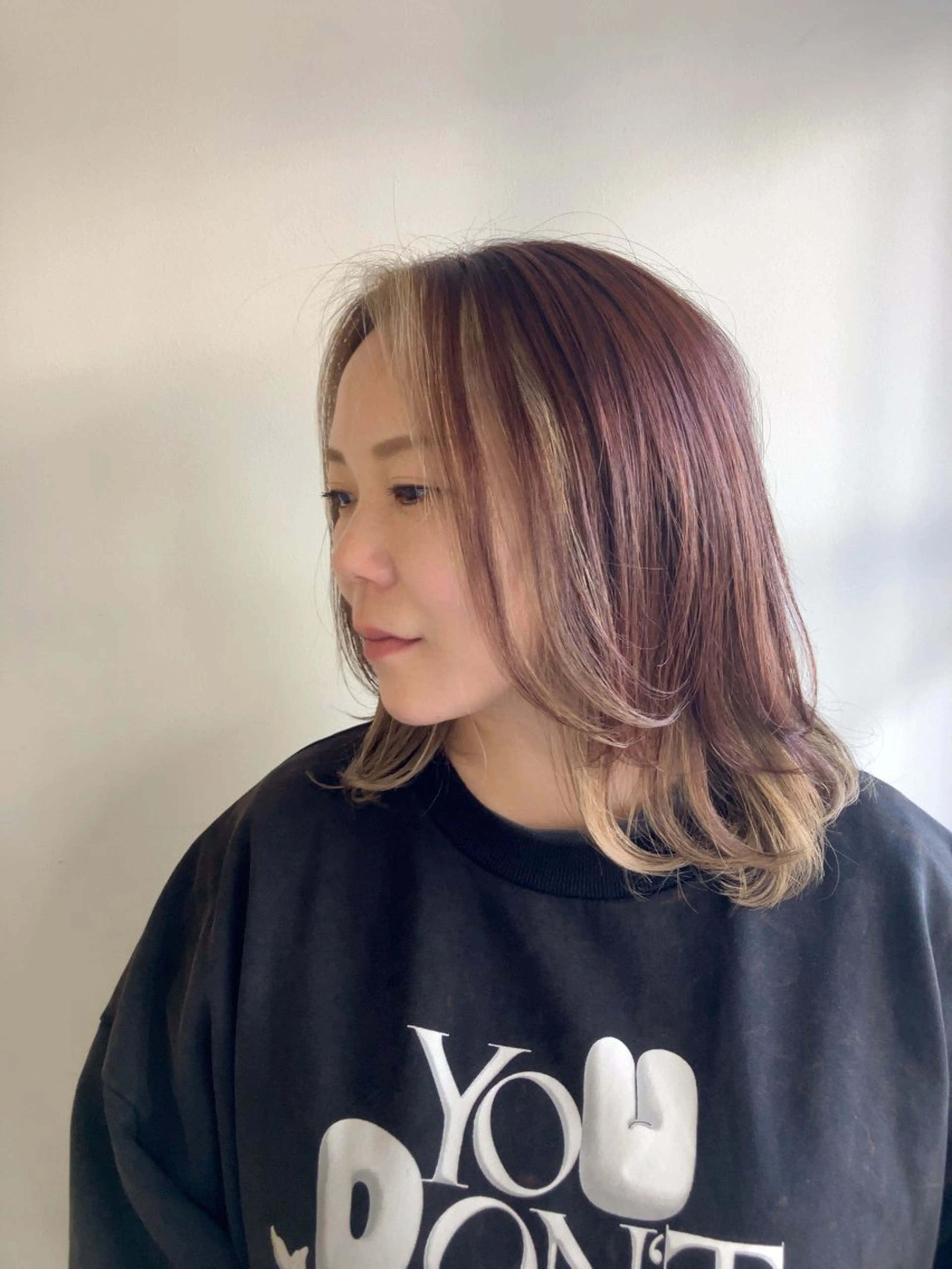 ミディアム カラー ミストバング イヤリングカラー  フェイスフレーミング インナーカラー カット ヘアカラー 川間 将彦のヘアスタイル