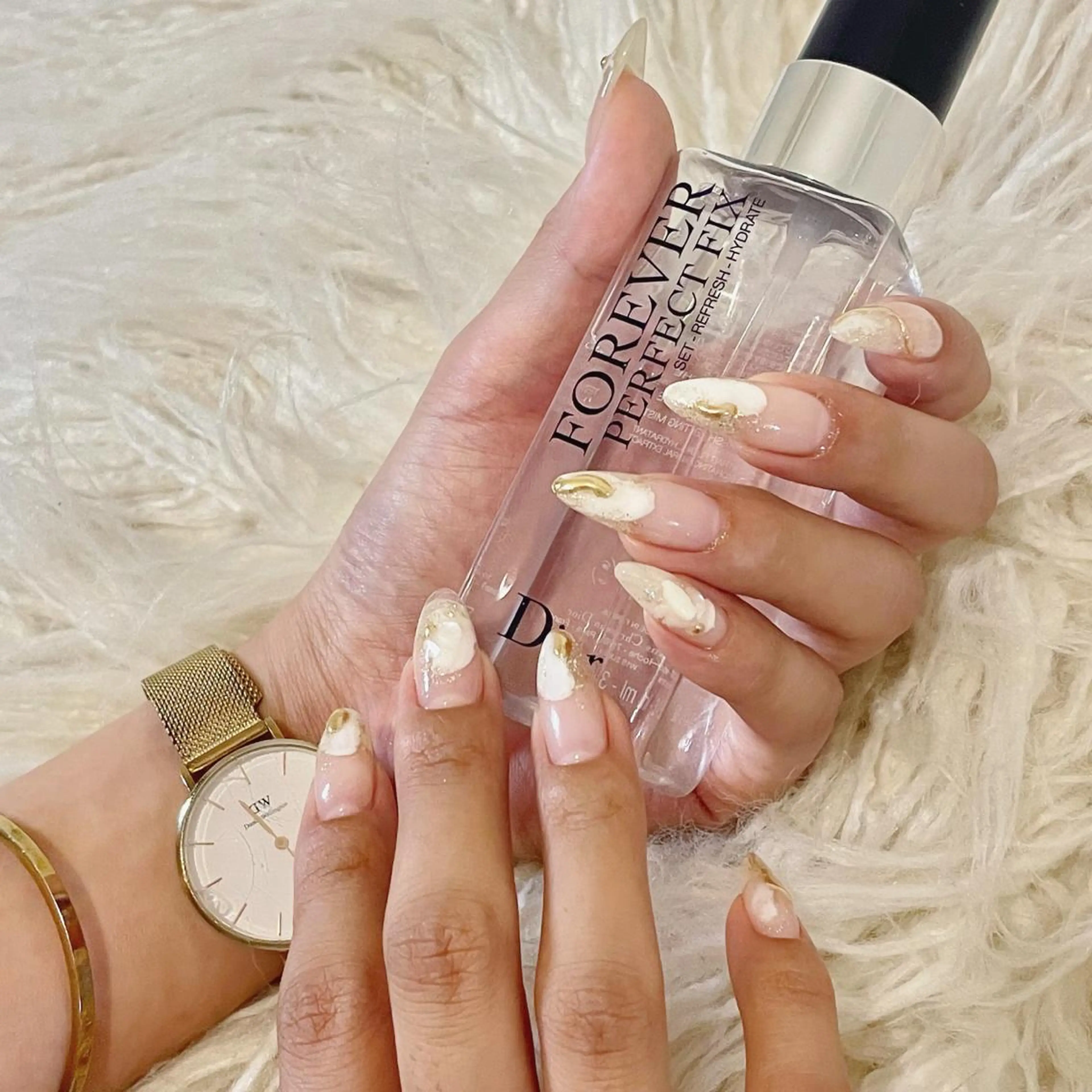 ロング ネイル ニュアンスネイル ハンドネイル T. Kasumiのネイルデザイン