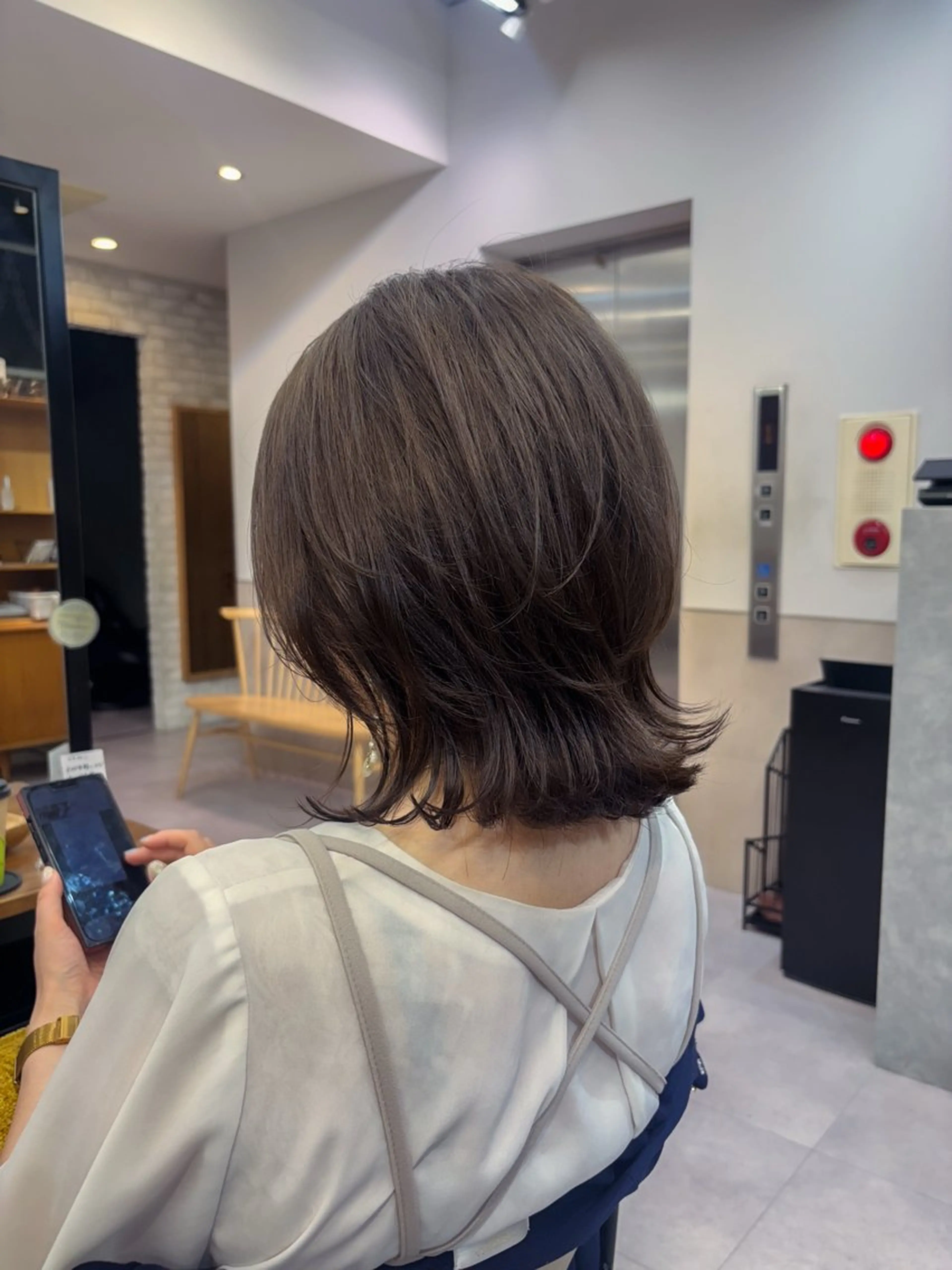 ミディアム カラー 伸ばしかけ レイヤーカット 垢抜け美容師✨/ えばらひではるのヘアスタイル