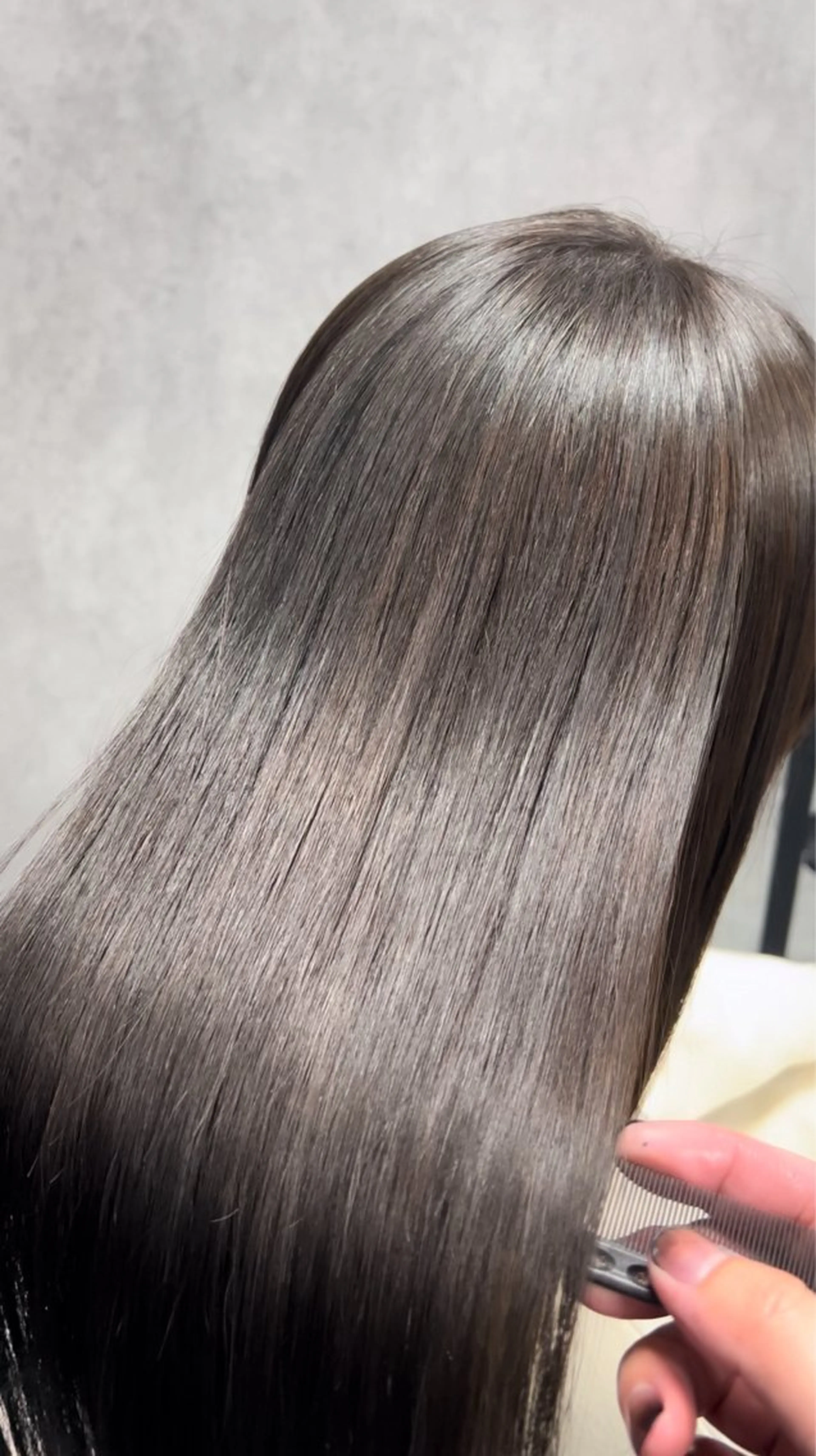 セミロング カット 縮毛矯正 水田仁 【美髪髪質改善】のヘアスタイル