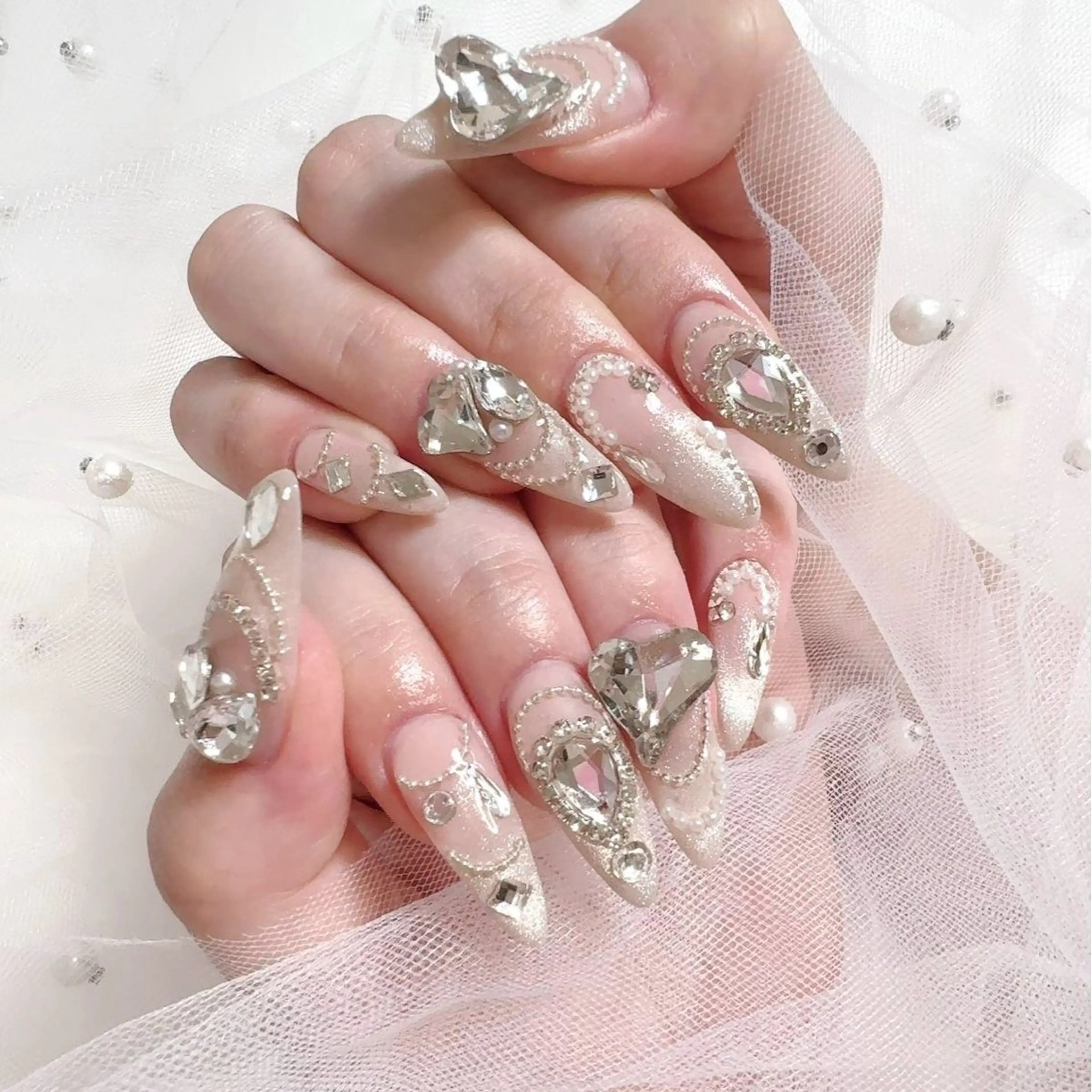 ネイル フレンチネイル ジェルネイル キラキラネイル 韓国ネイル マグネットネイル Julli NailStudioのネイルデザイン