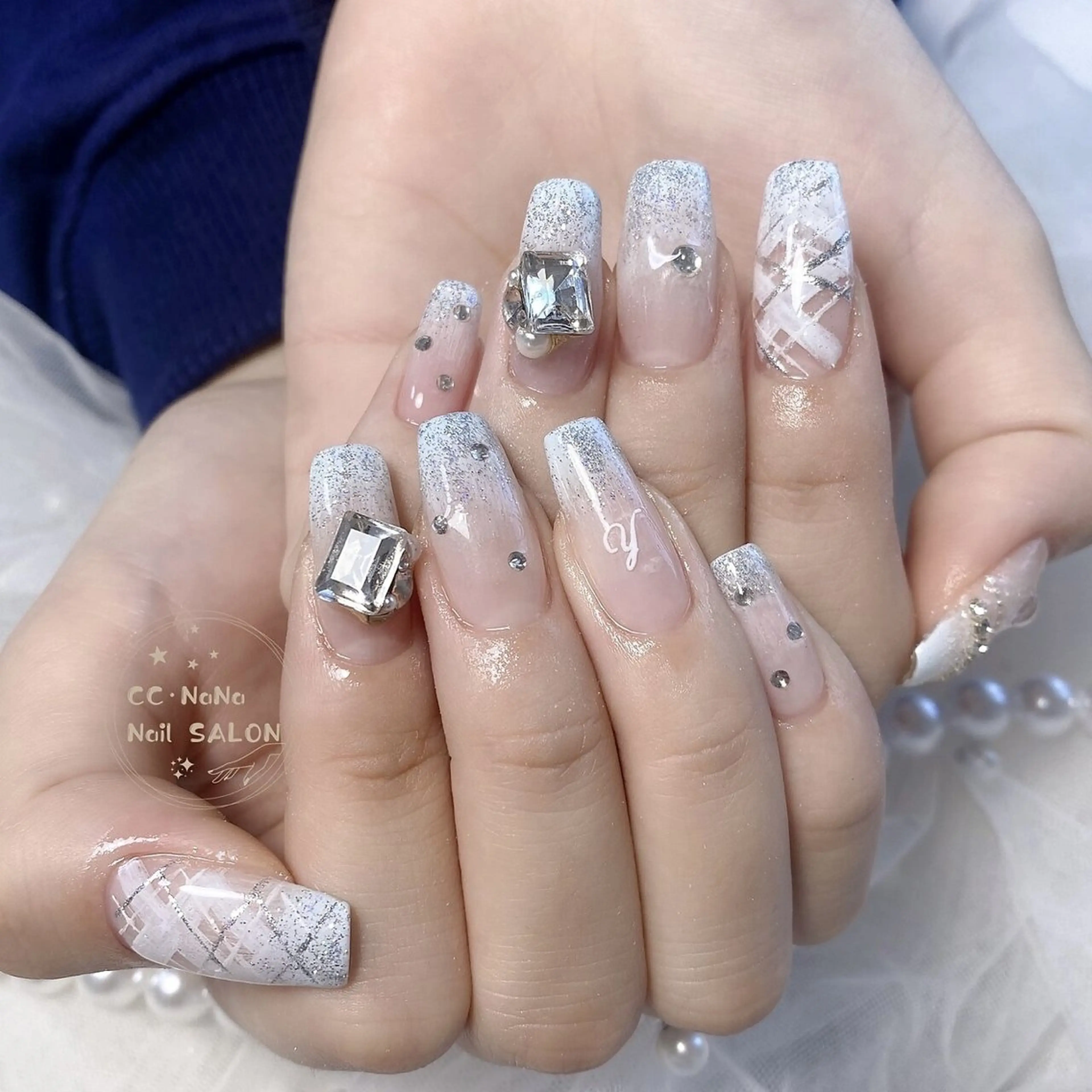 ネイル アートネイル 持ち込み ホワイト ハンドネイル 💎CC・NaNa 韓国風ネイル🌙Cのネイルデザイン