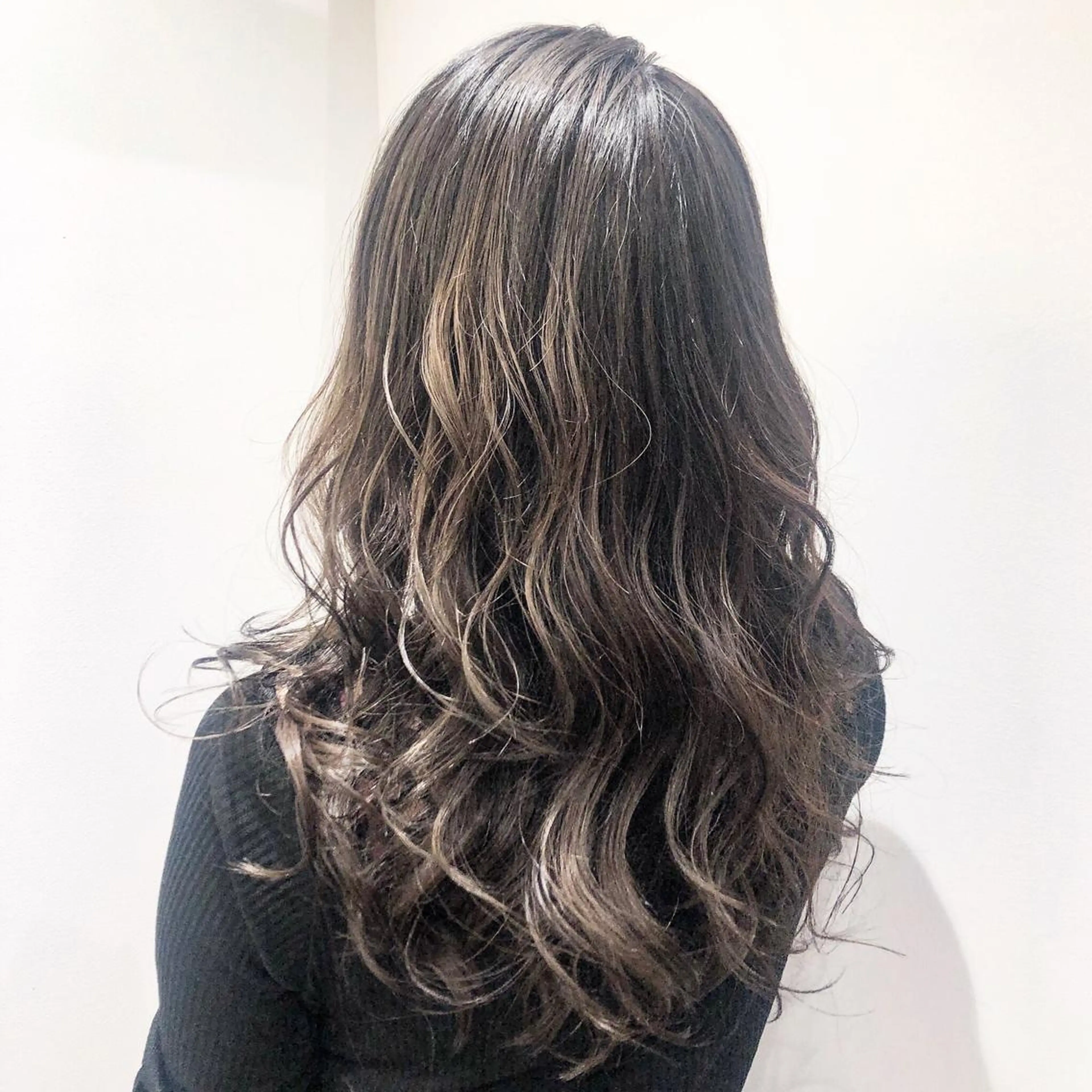 ロング カラー パーマ ヘアアレンジ キッズ マツエク・マツパ 透明感カラー ヘアカラー トリートメント stylist 🌸 kana.のヘアスタイル