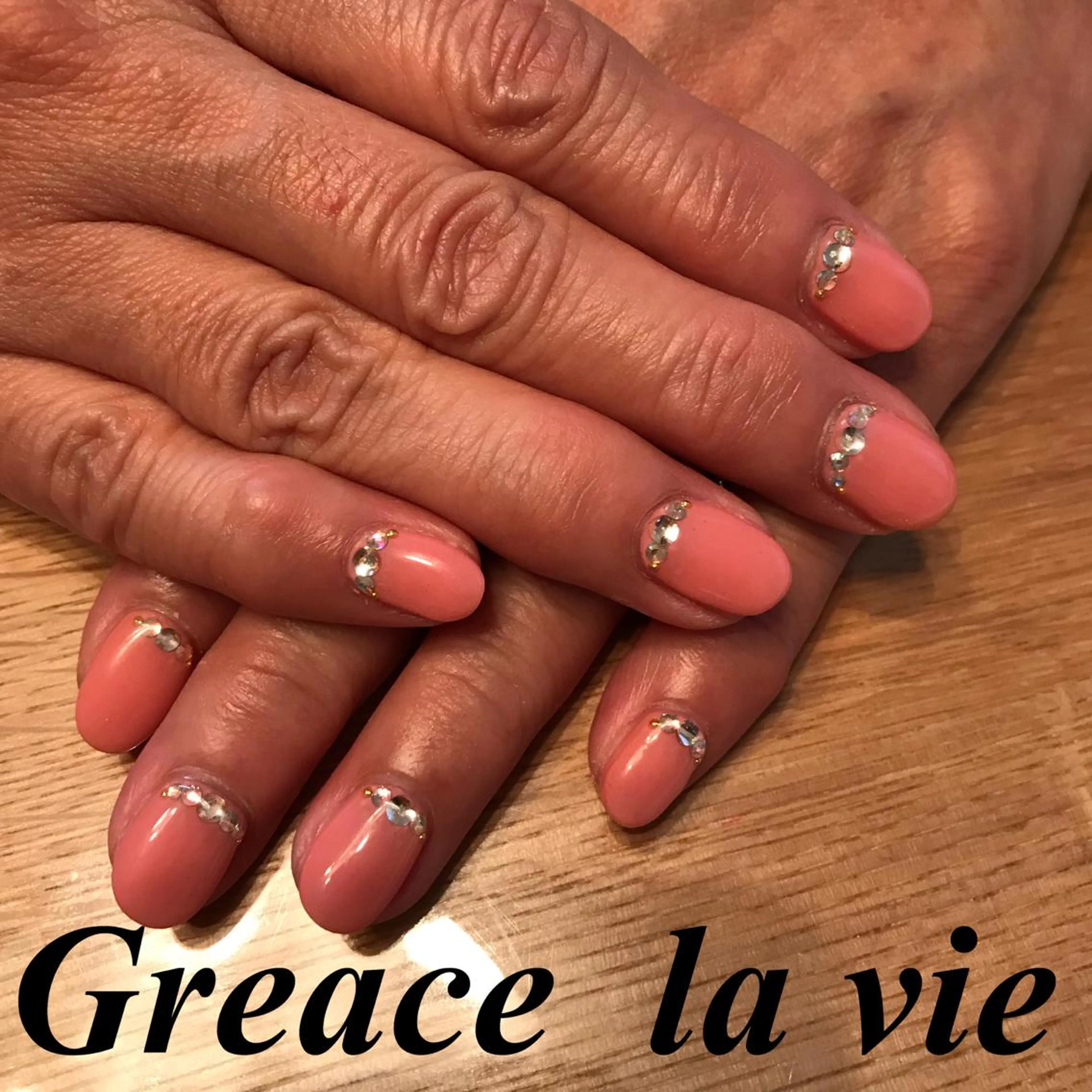 ミディアム カラー パーマ ヘアアレンジ キッズ ネイル マツエク・マツパ シンプルネイル Greace la vie所属・Greace  la vieのネイルデザイン