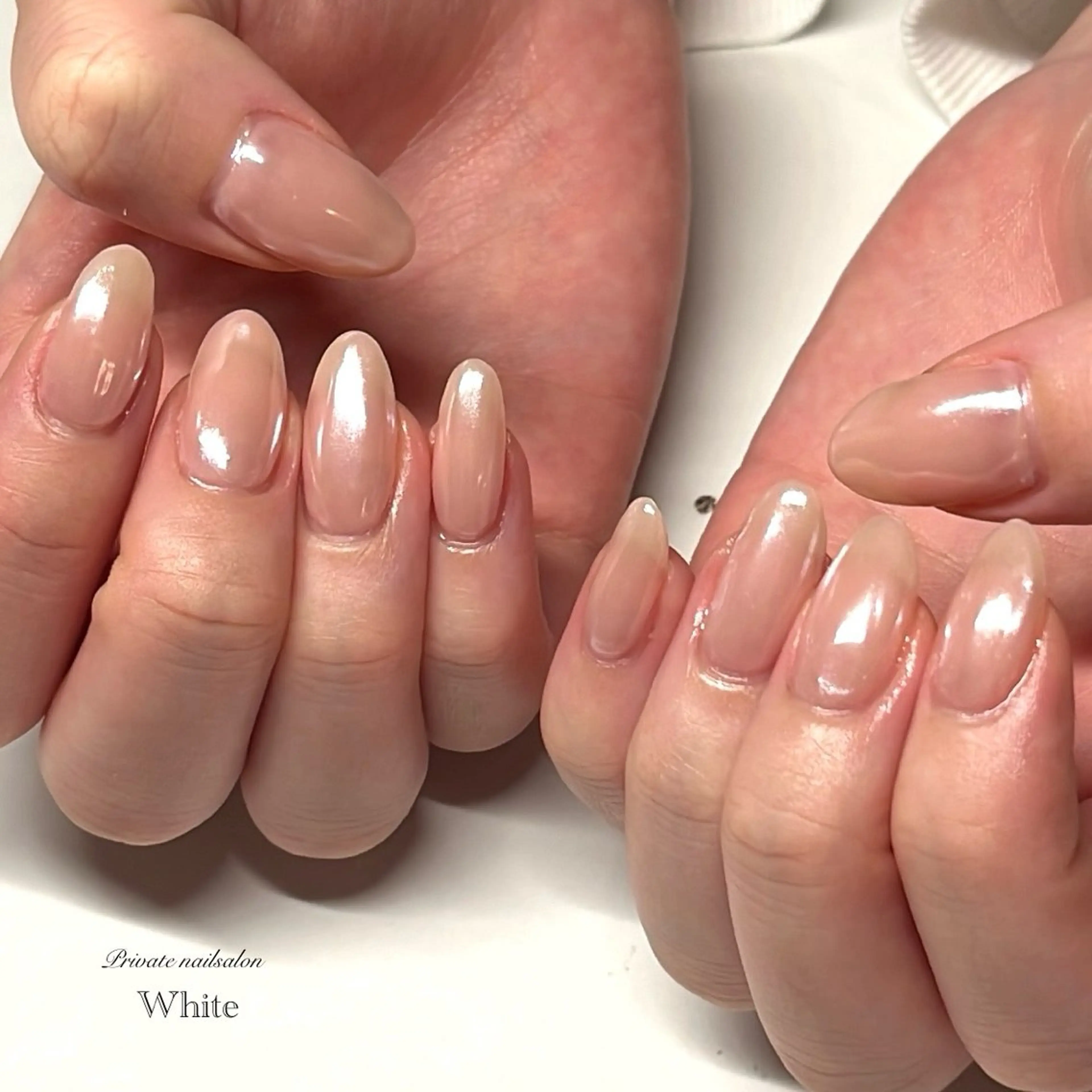 ネイル オーロラネイル ゴールド ラメ(グリッター) ニュアンスネイル ホワイト ハンドネイル SAKASHITA KEIのネイルデザイン