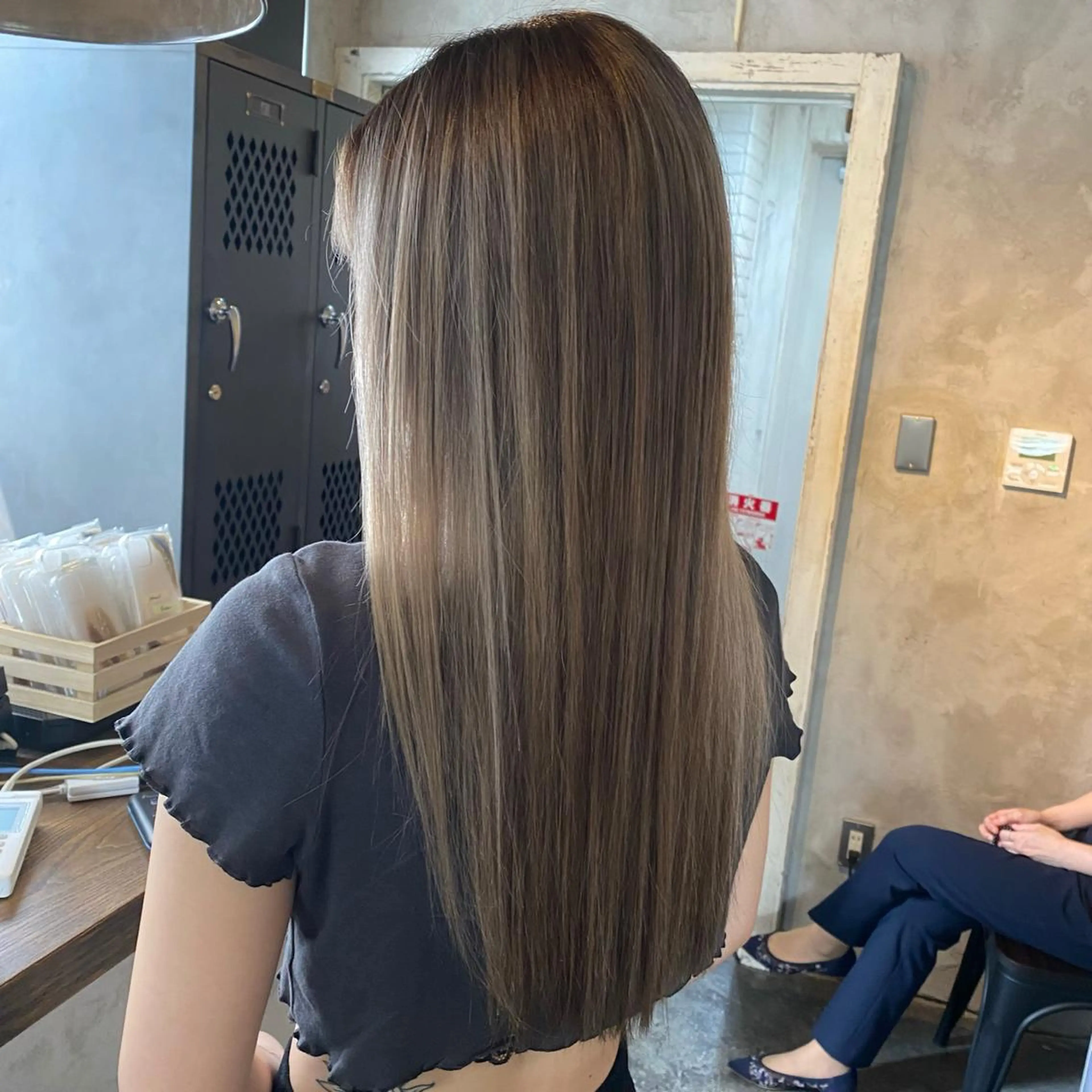 セミロング レイヤーカット ヘアカラー トリートメント juhl/髪質改善/ 縮毛矯正/遠藤航平のヘアスタイル