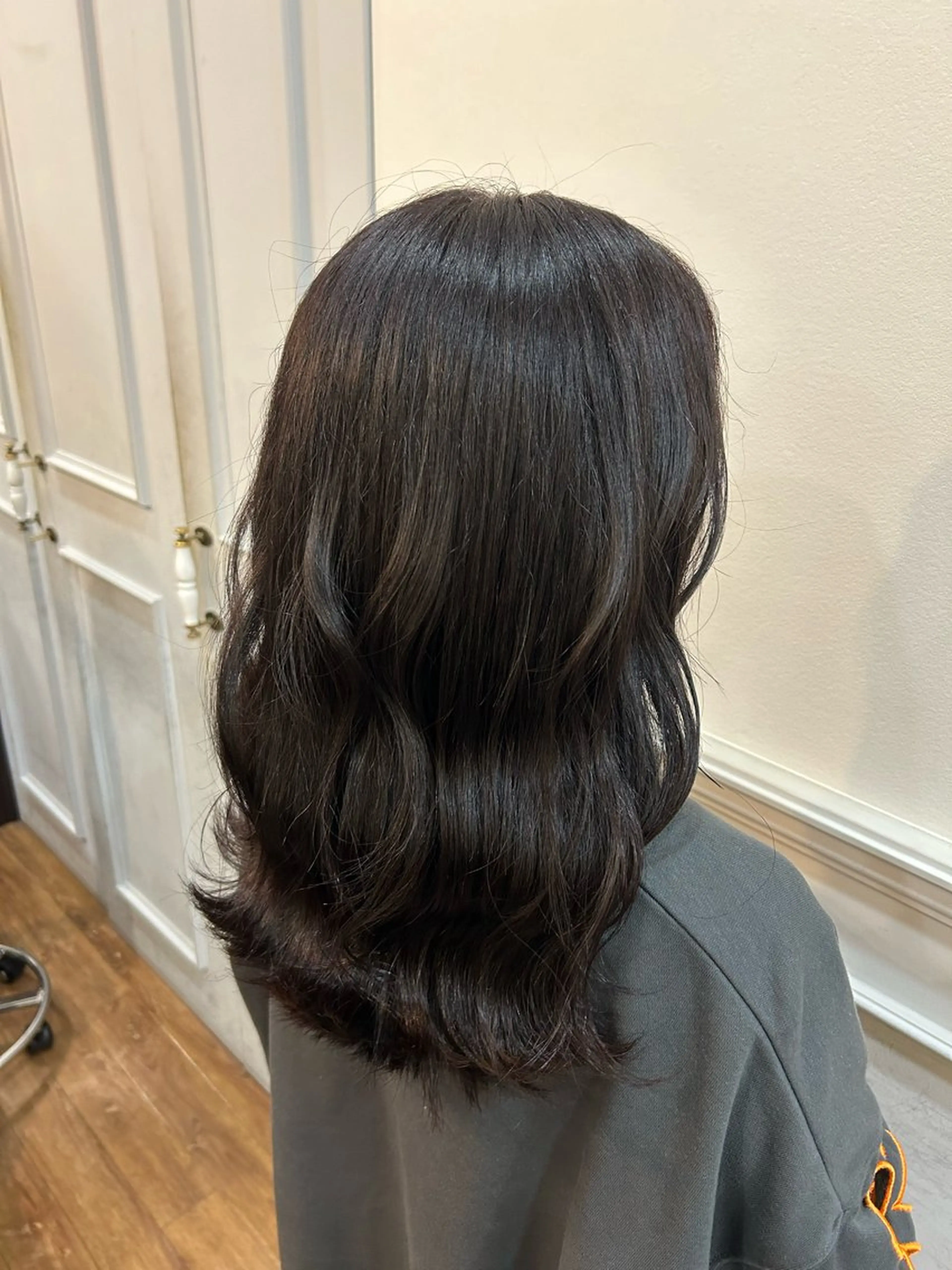 ロング ヘアカラー やなぎさわ はるなのヘアスタイル