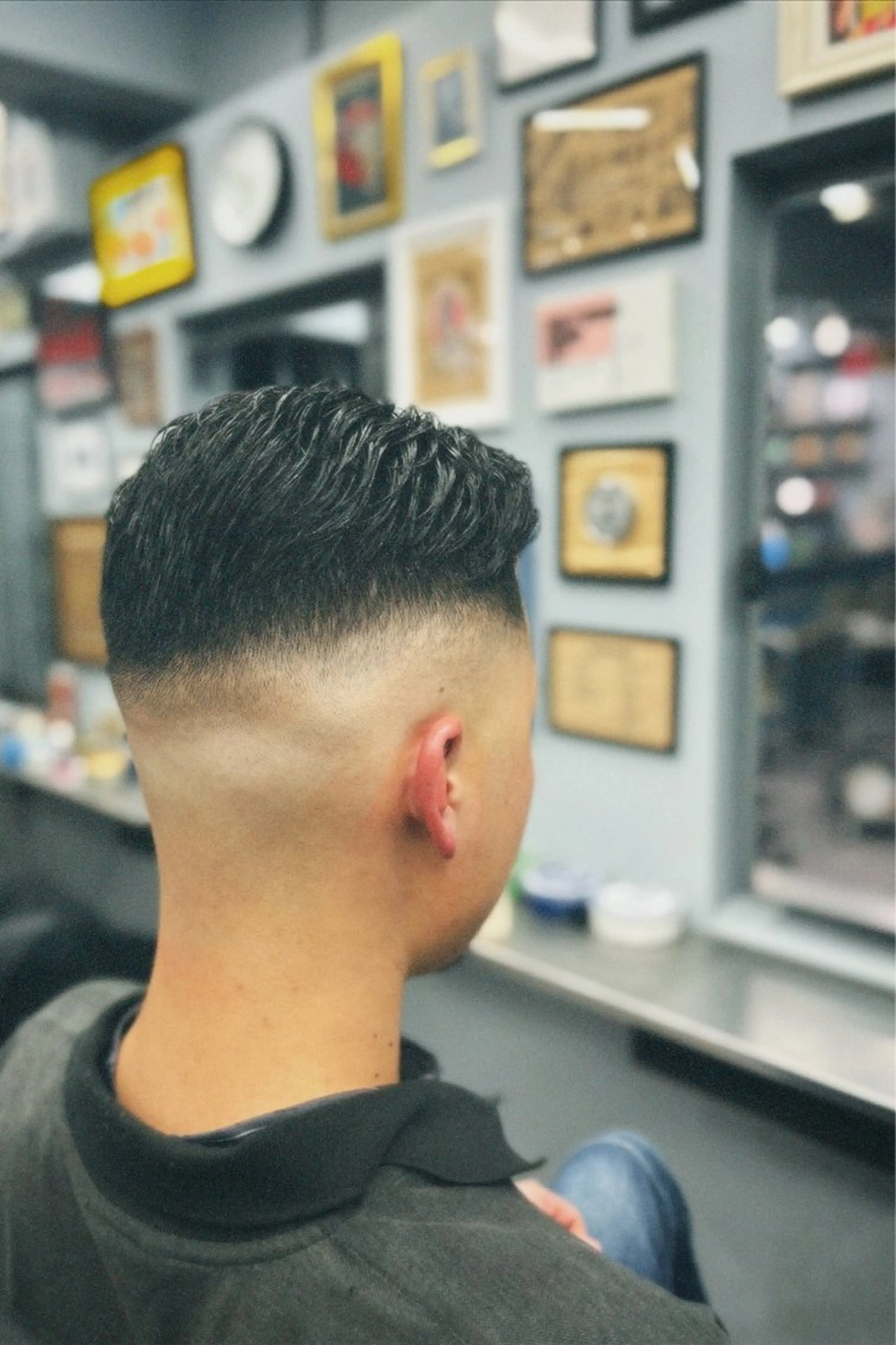 ショート メンズ センターパート フェードカット マッシュ メンズパーマ メンズツイストパーマ icon Blue所属・池袋メンズパーマ フェード純平のヘアスタイル