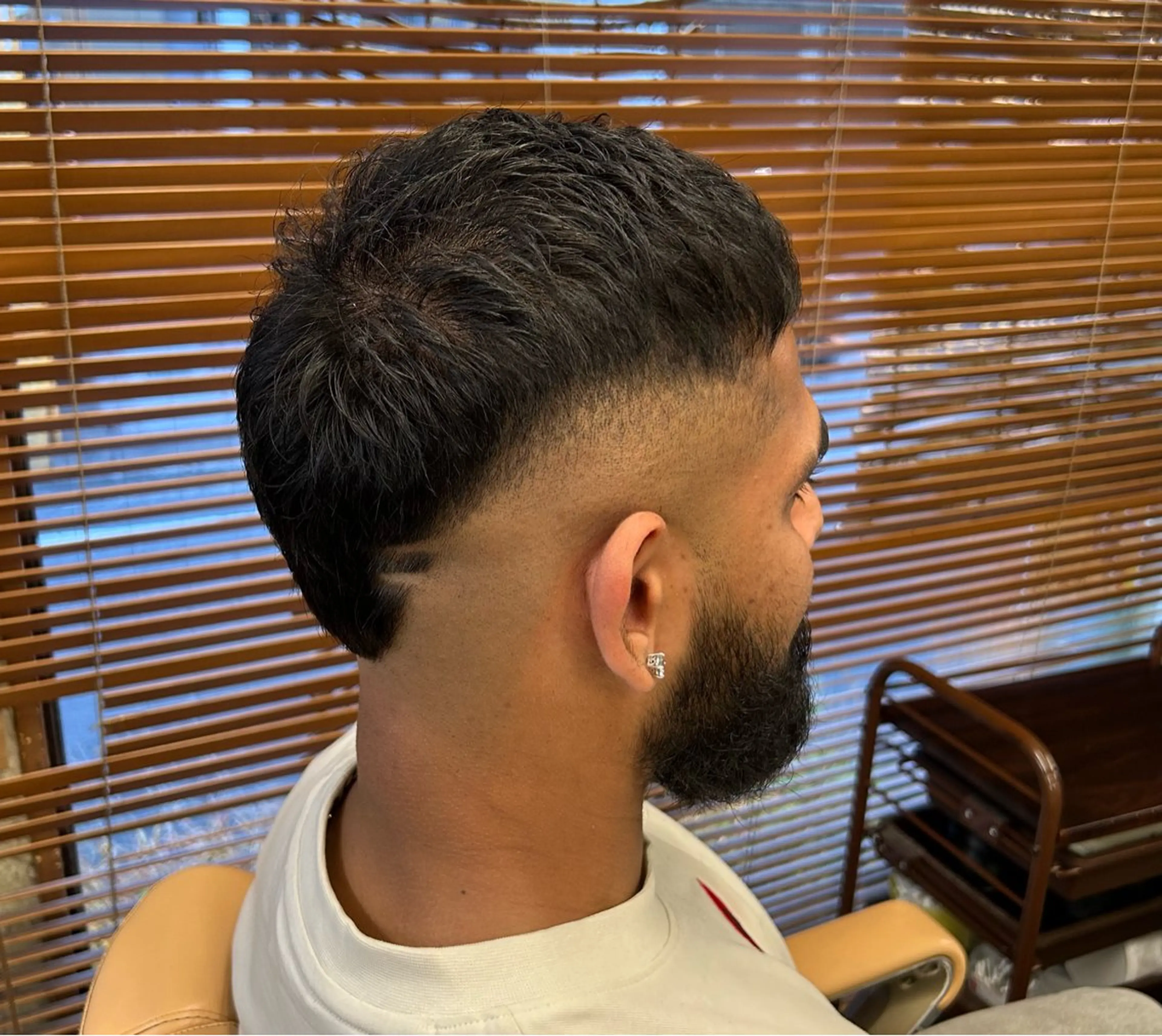 ショート メンズ フェードカット マレットヘア 新宿メンズカット✂︎ 能戸蒼生💈のヘアスタイル