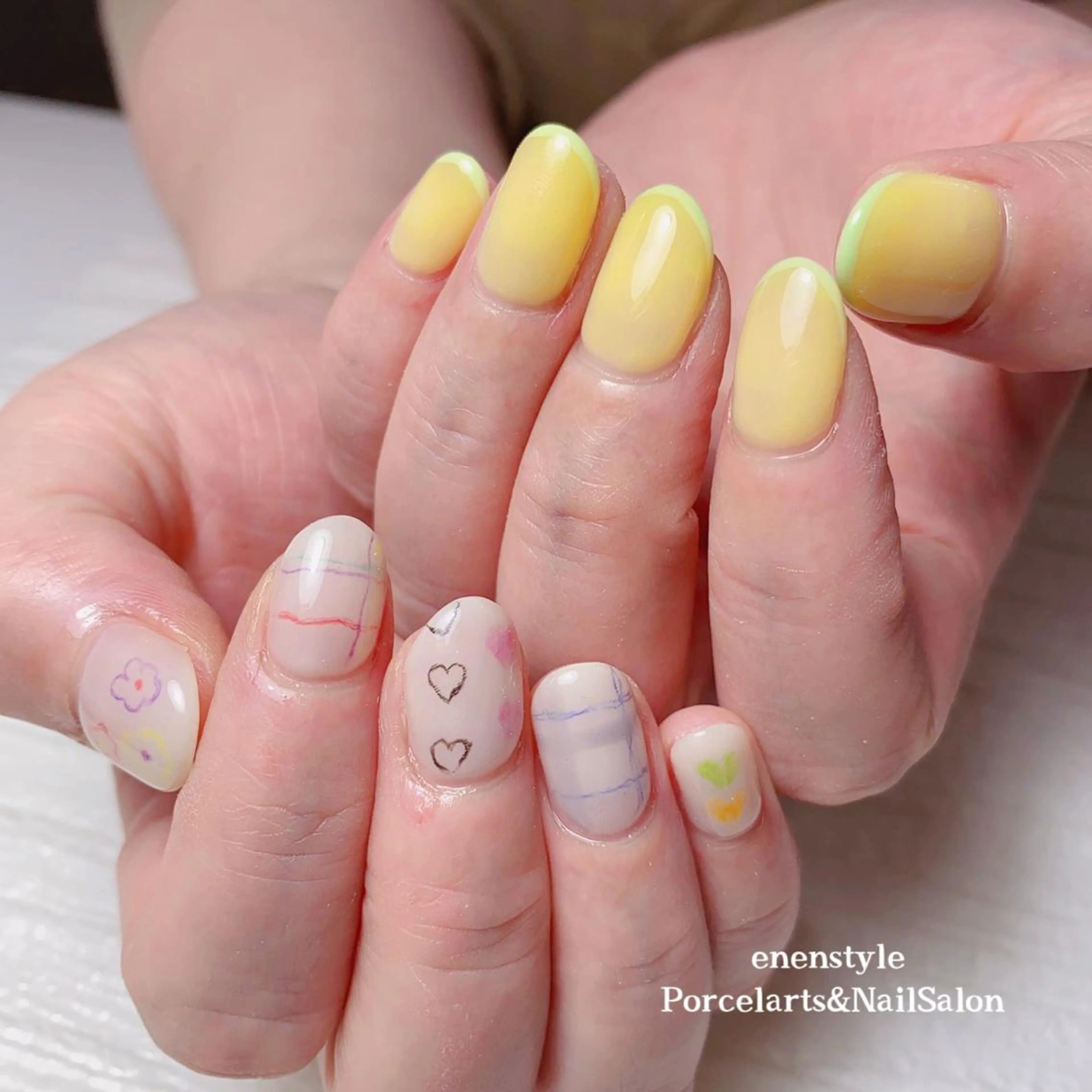 ミディアム ネイル 👑enen style👑のネイルデザイン