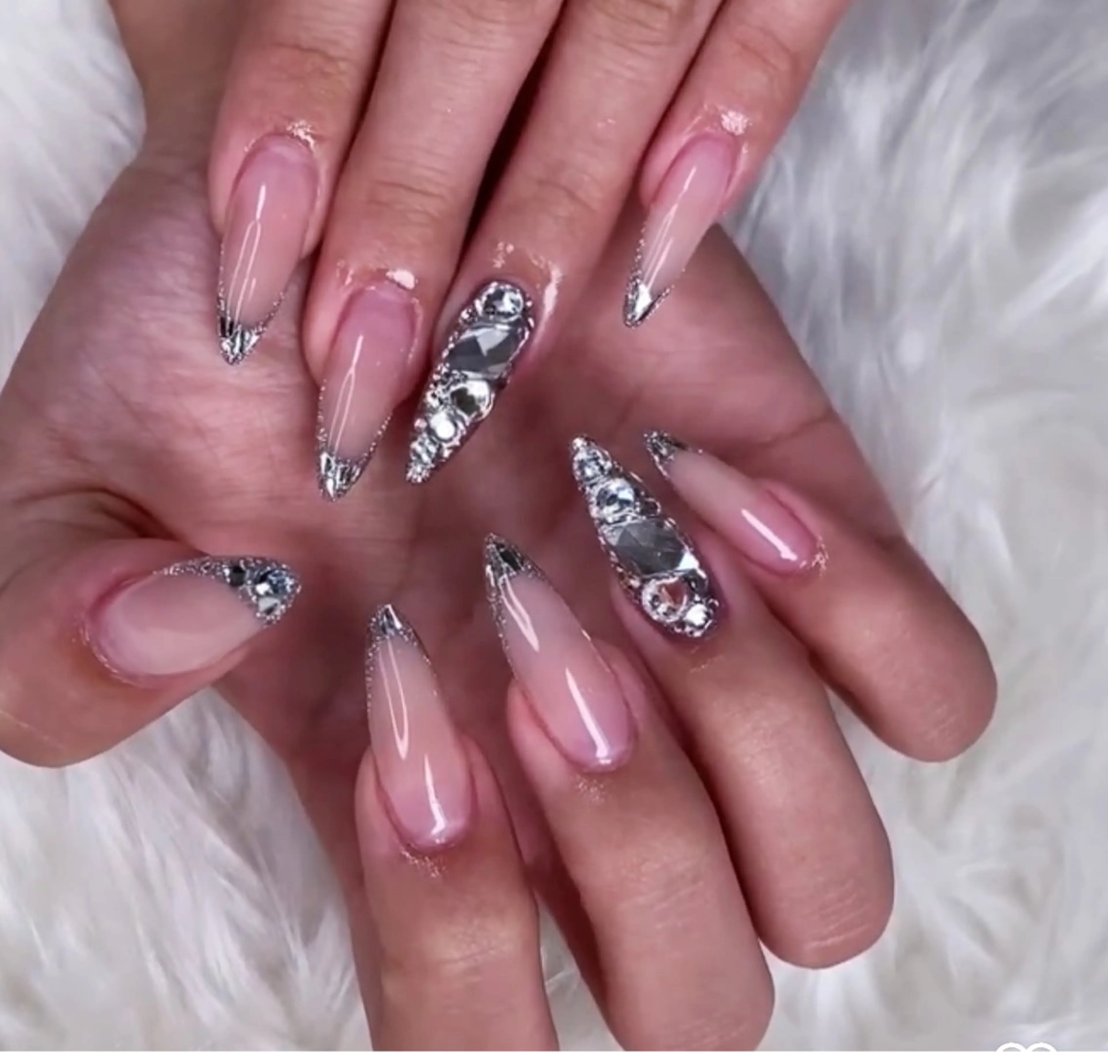 ネイル ハンドネイル ✨Nailsalon Vi+✨のネイルデザイン