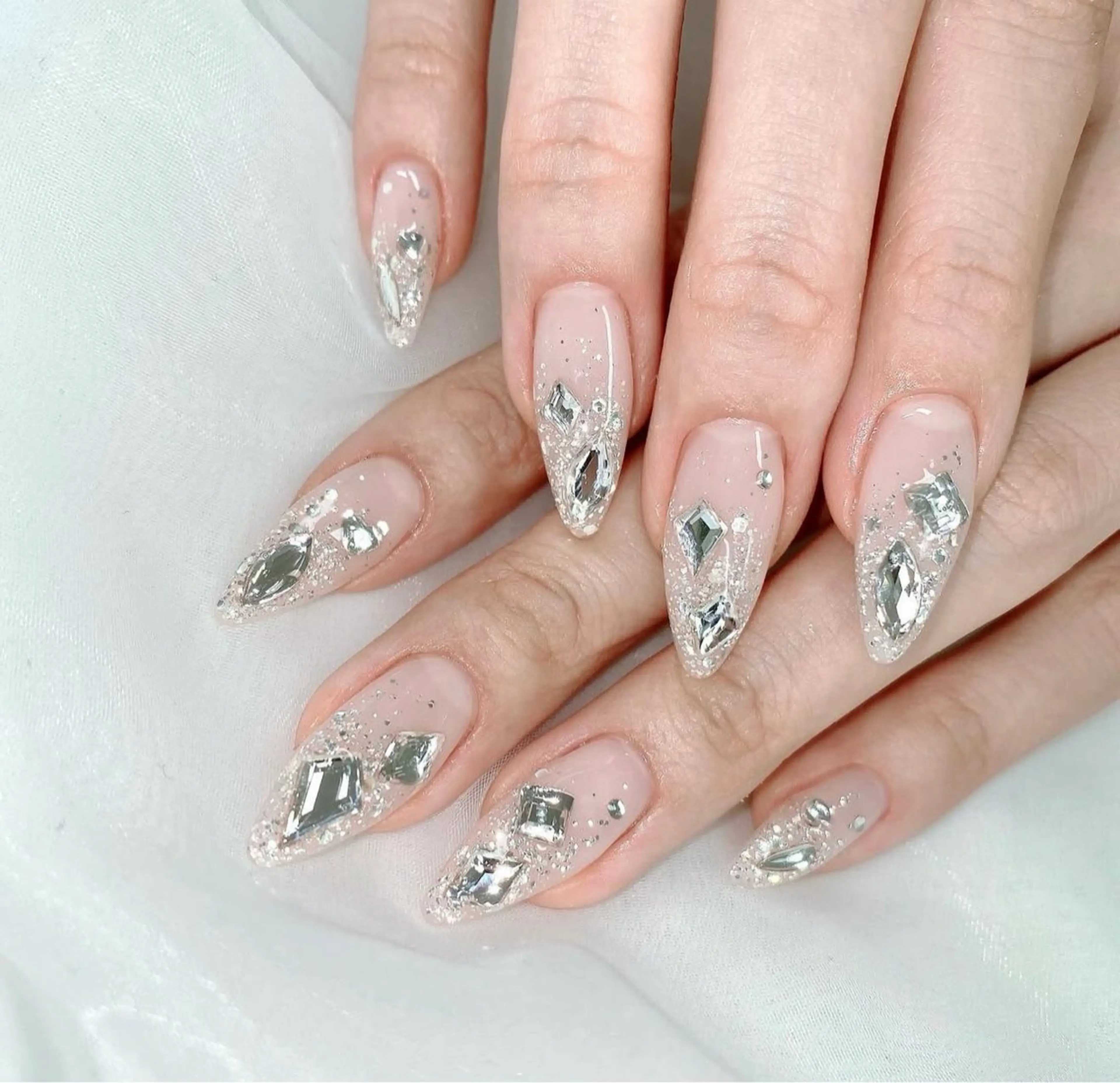 ネイル アニマル柄 オーロラネイル チークネイル フラッシュネイル ジェルネイル ハンドネイル Tira Nailのネイルデザイン